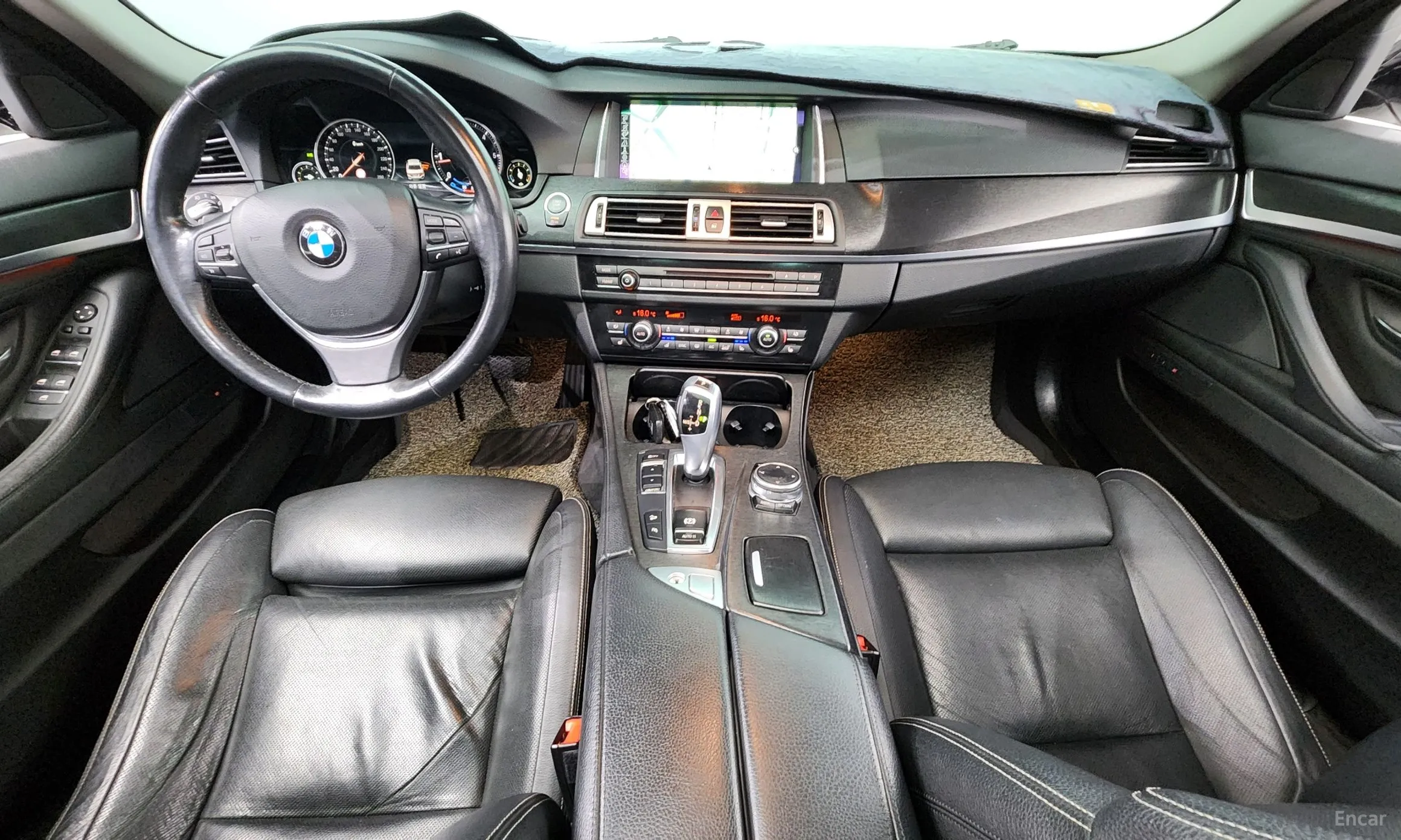 BMW 5 Series (F10) превью 4