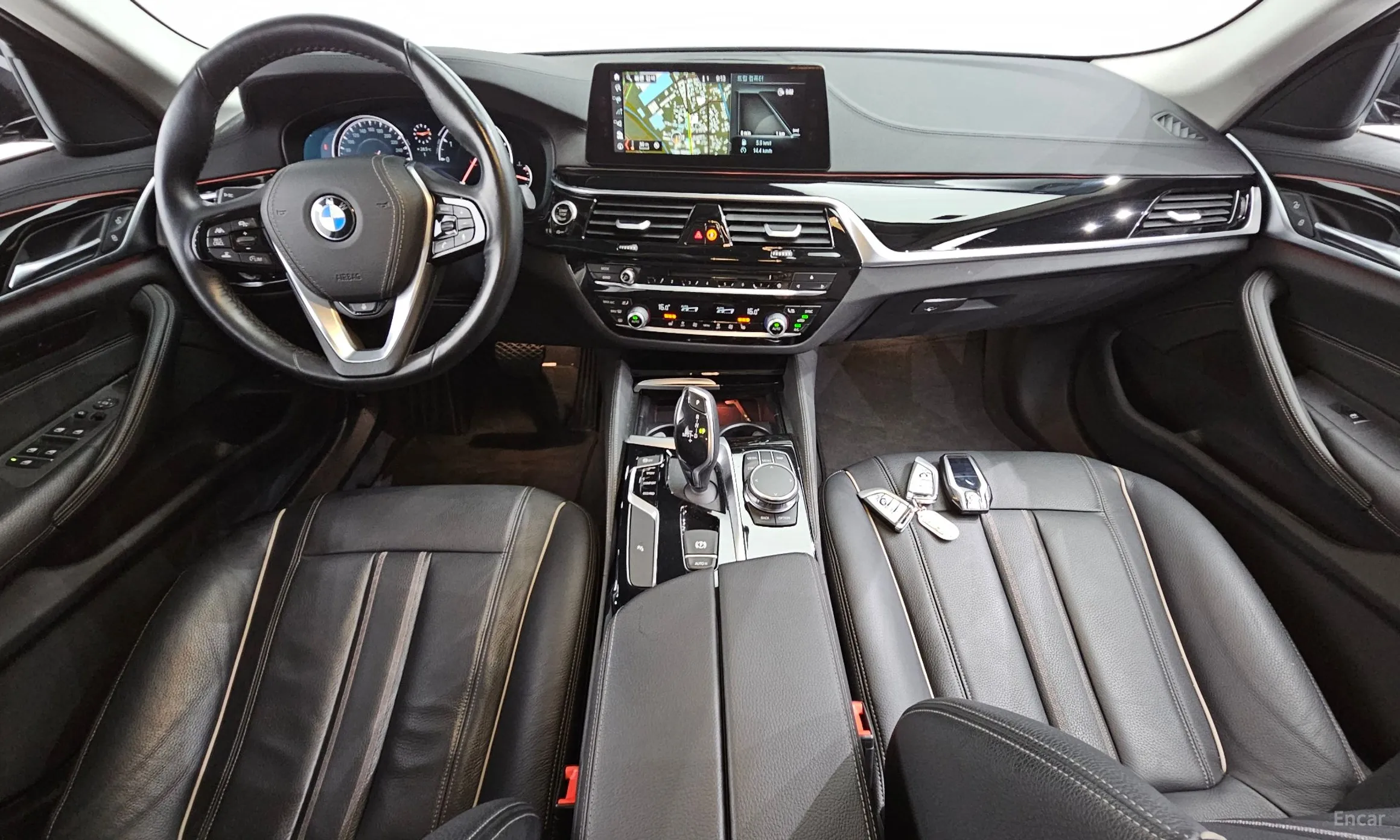 BMW 5 Series (G30) превью 4