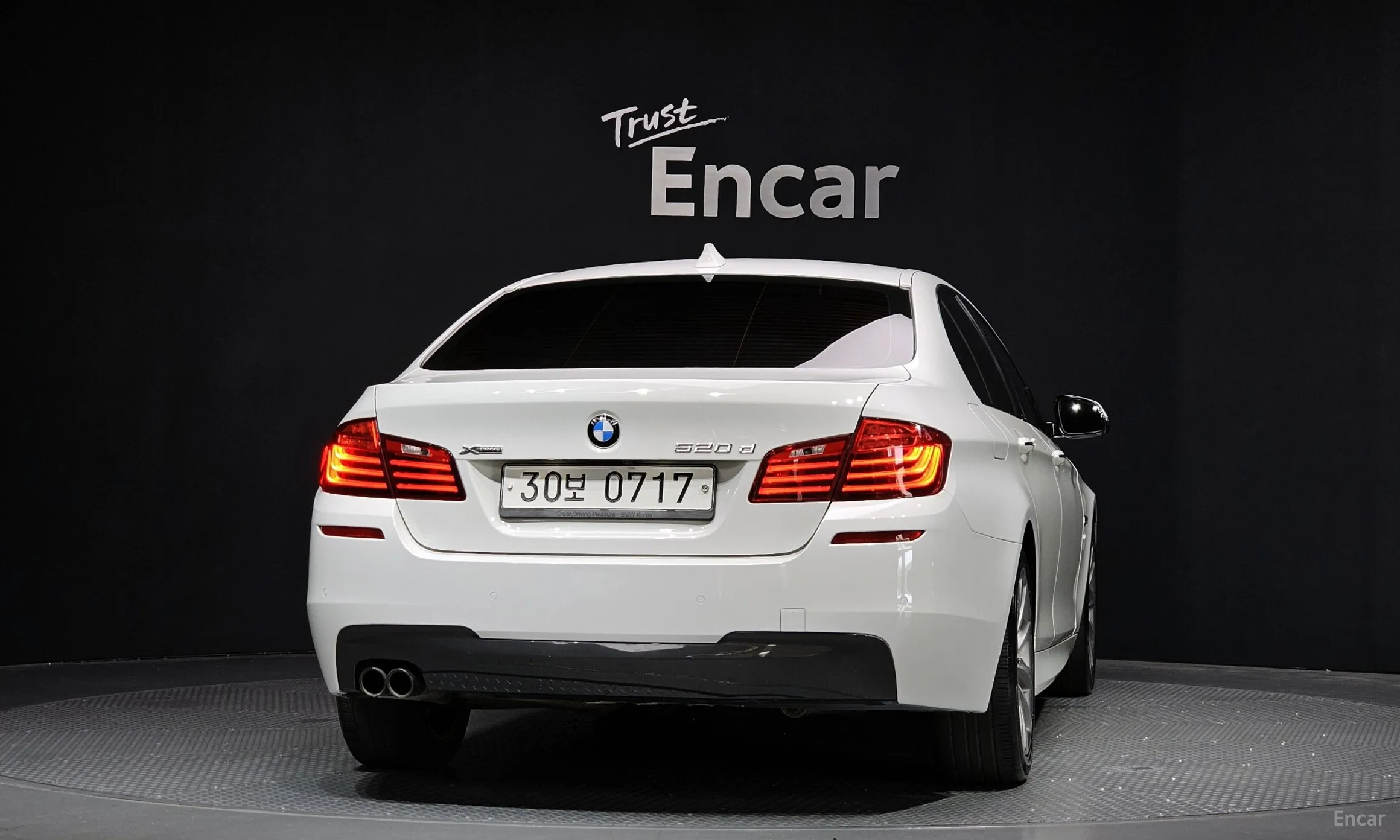 BMW 5 Series (F10) превью 3