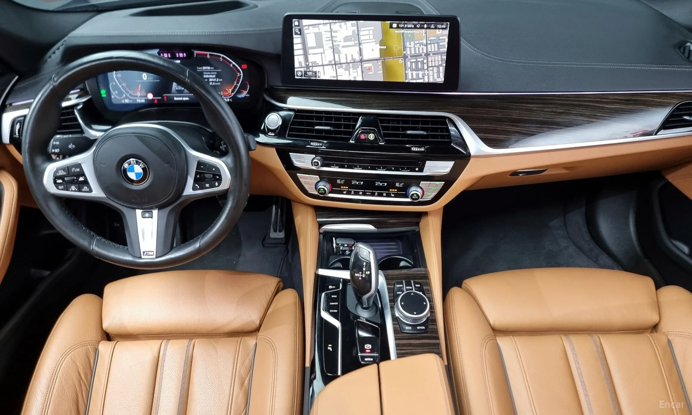 BMW 5 Series (G30) превью 4