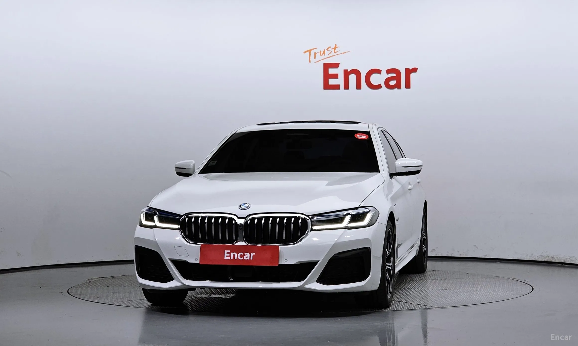 BMW 5 Series (G30) превью 2