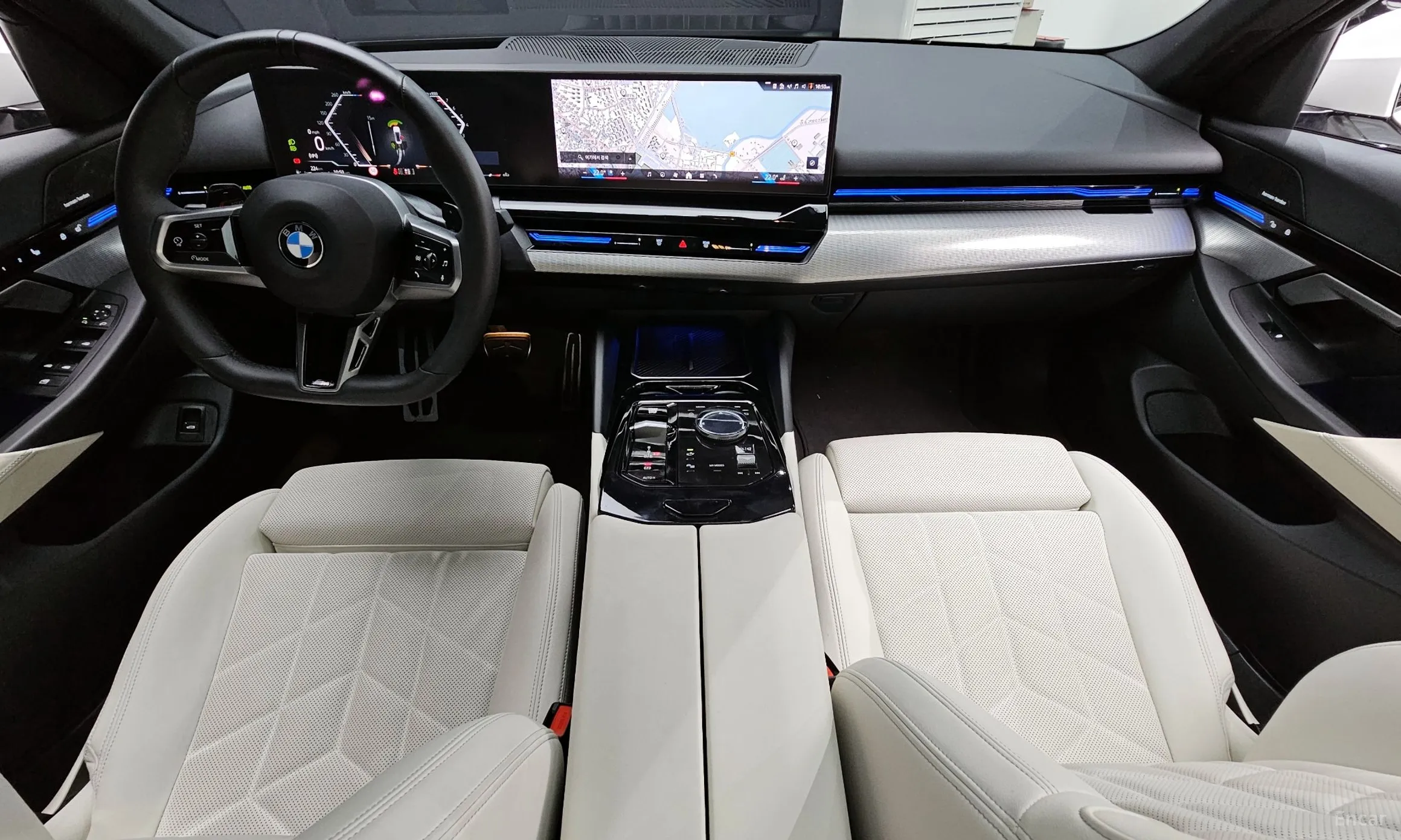 BMW 5 Series (G60) превью 4
