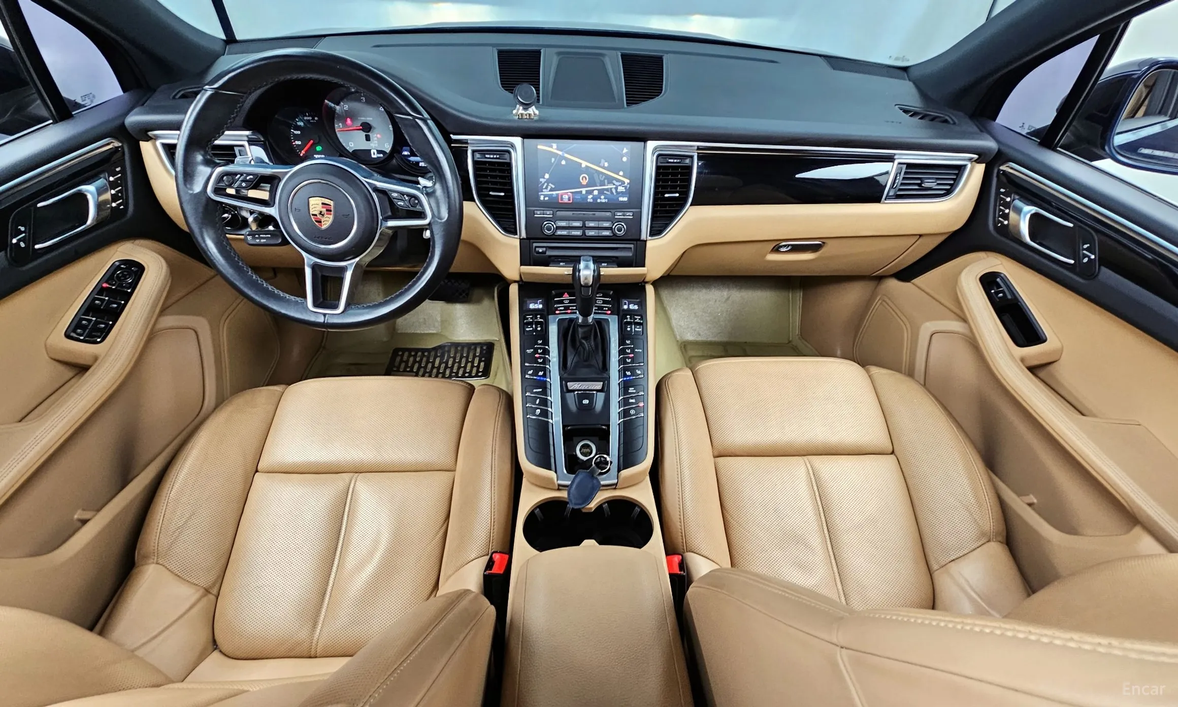 Porsche Macan превью 4