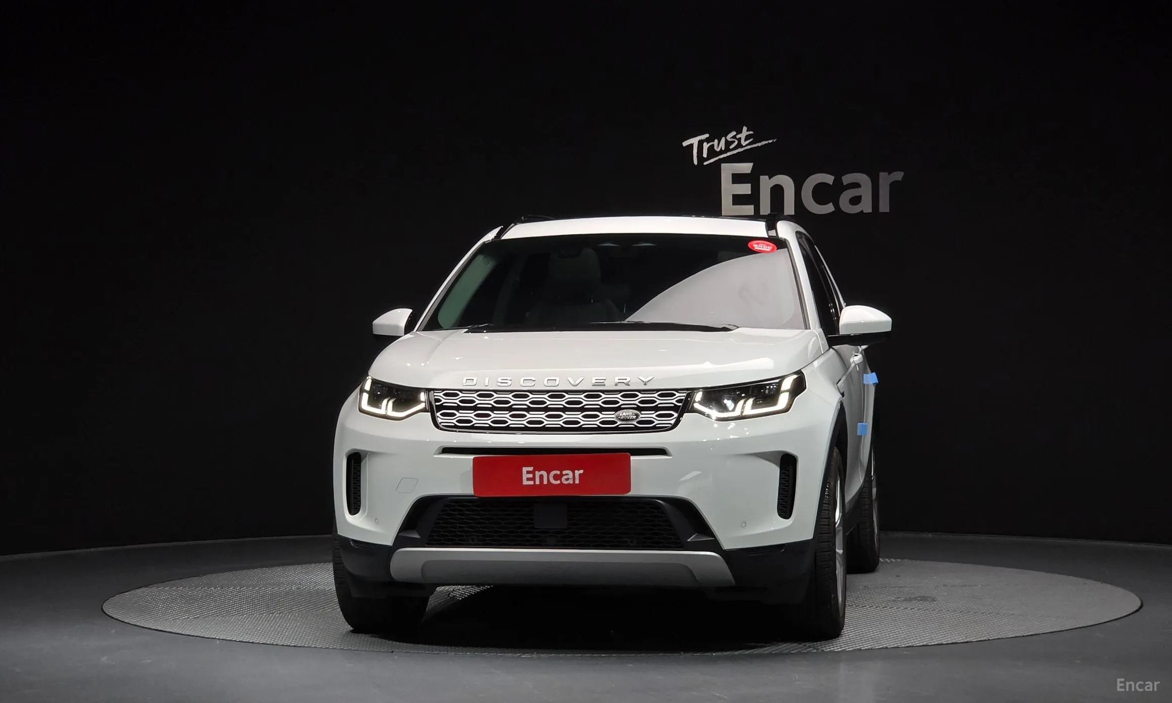 Land Rover Discovery Sports превью 2