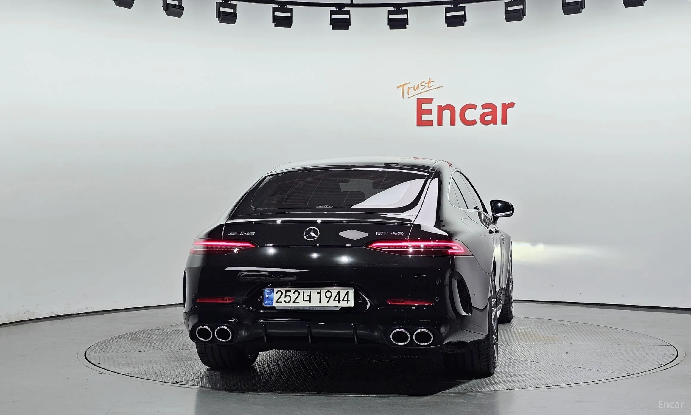 Mercedes Benz AMG GT превью 3