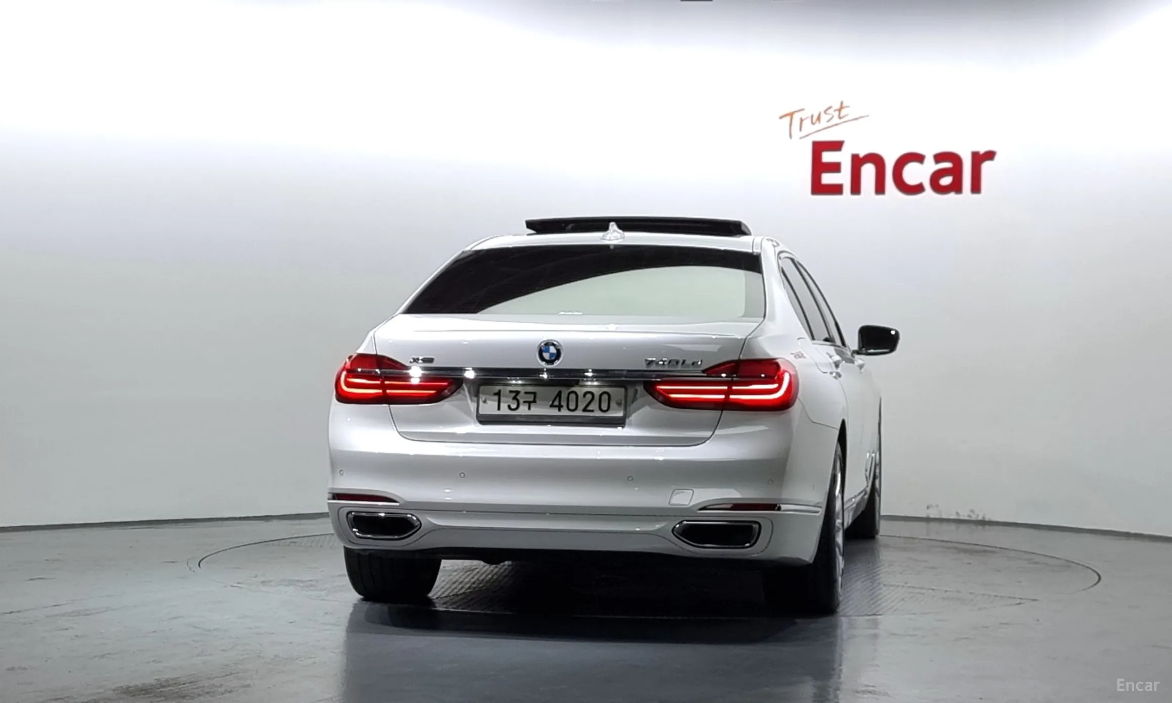 BMW 7 Series (G11) превью 3