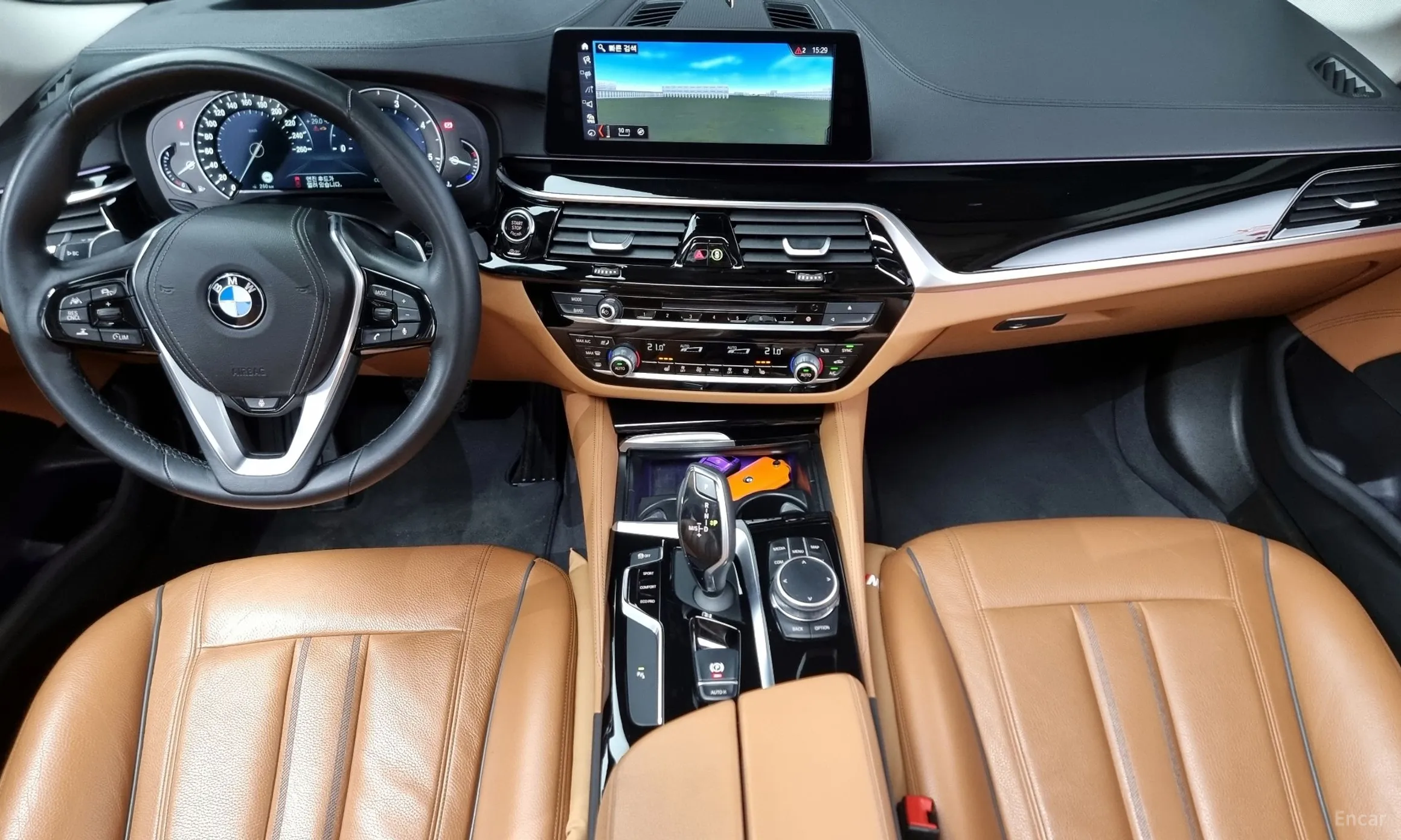 BMW 5 Series (G30) превью 4