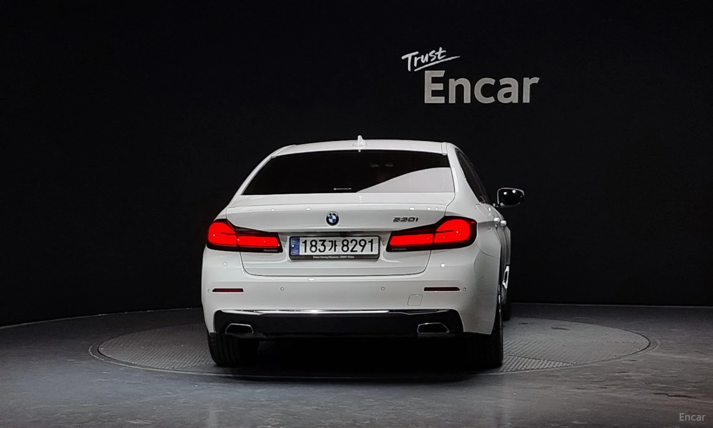 BMW 5 Series (G30) превью 3