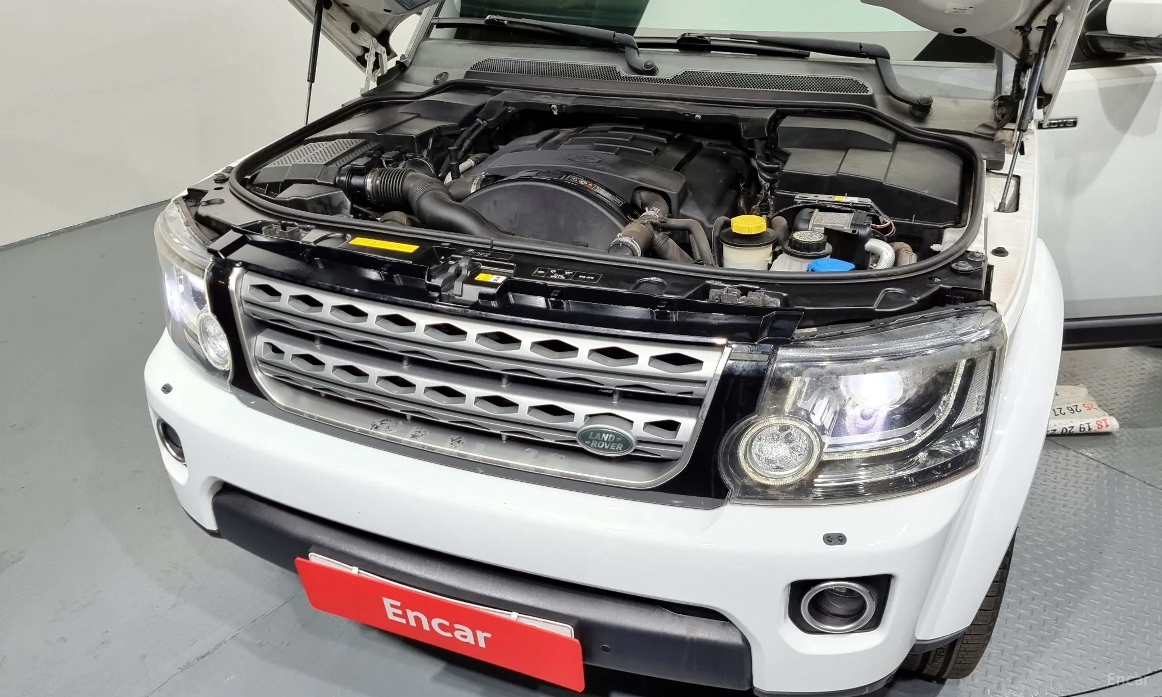 Land Rover Discovery 4 превью 6
