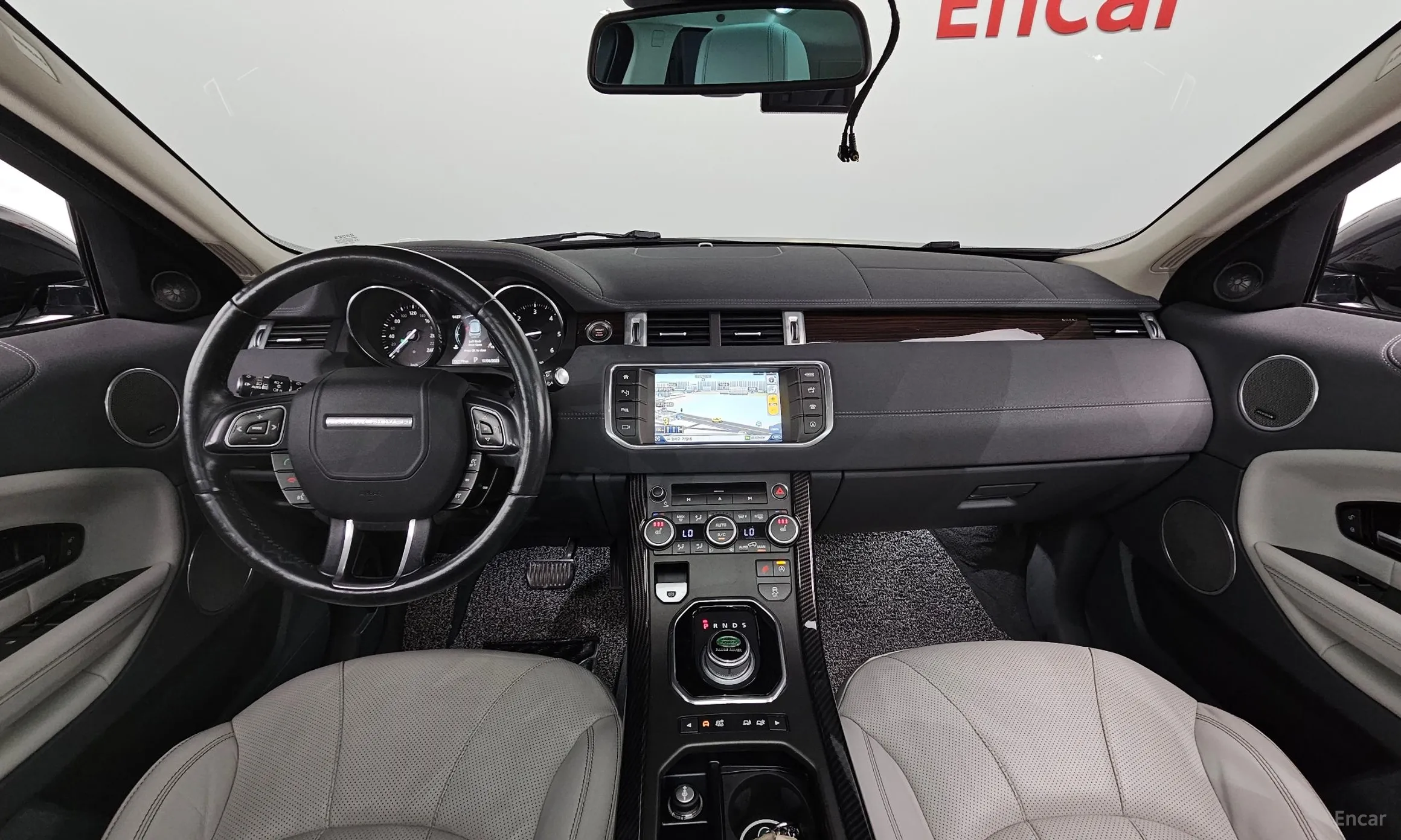 Land Rover Range Rover Evoque превью 4