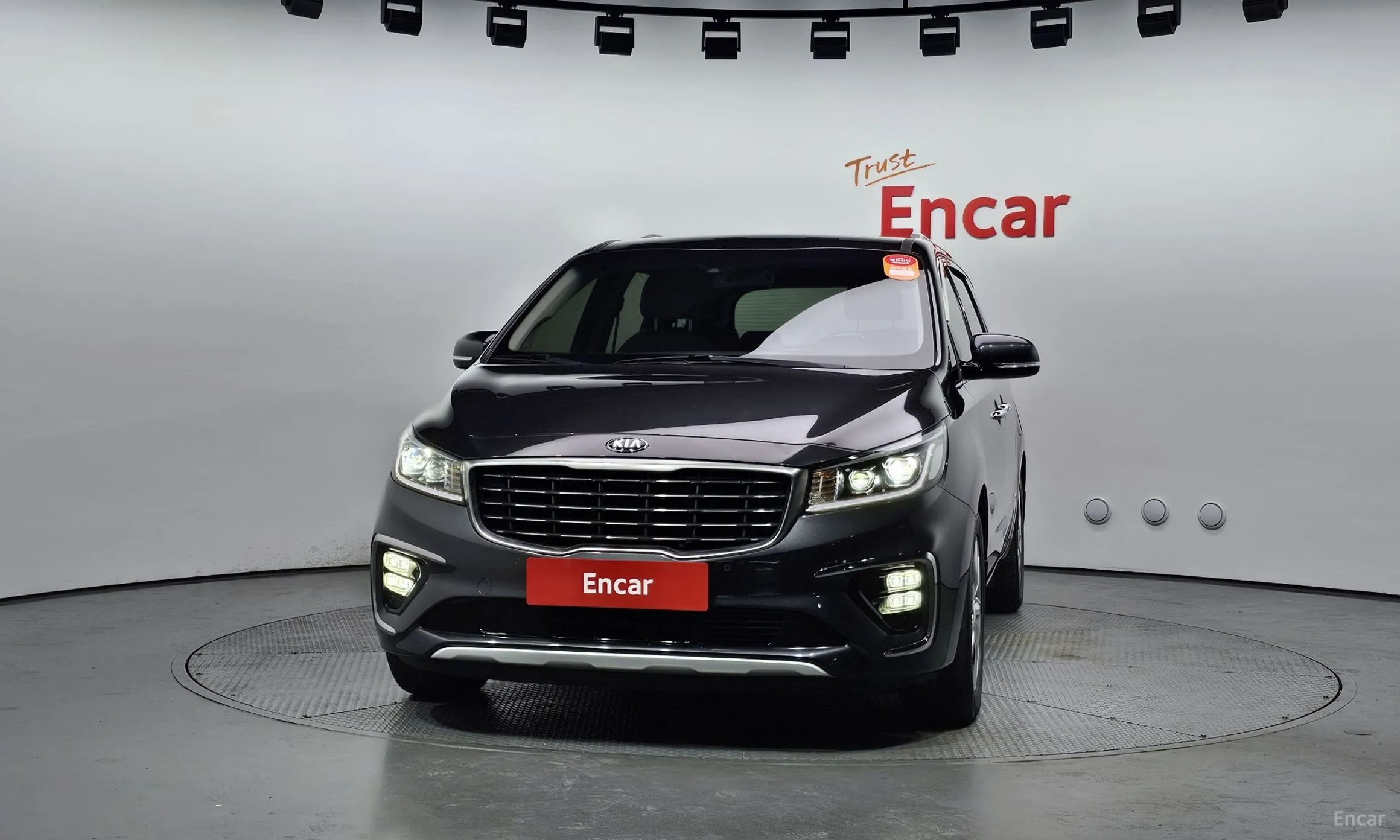 Kia Carnival превью 2