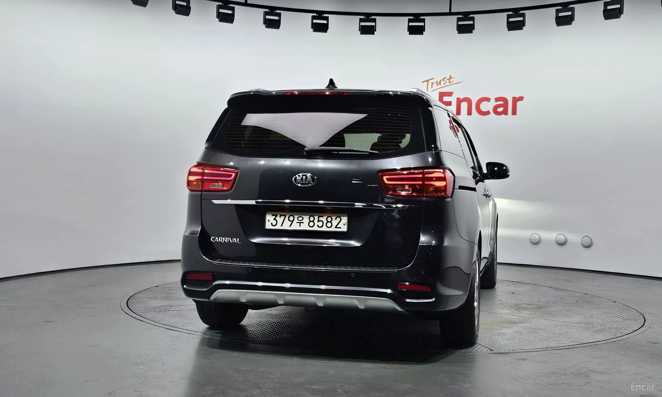 Kia Carnival превью 3