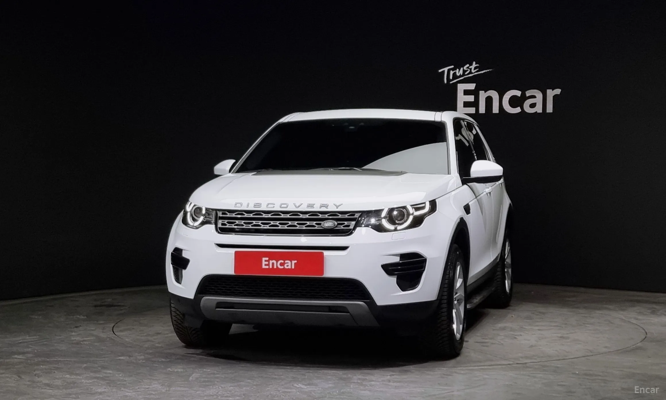Land Rover Discovery Sports превью 2
