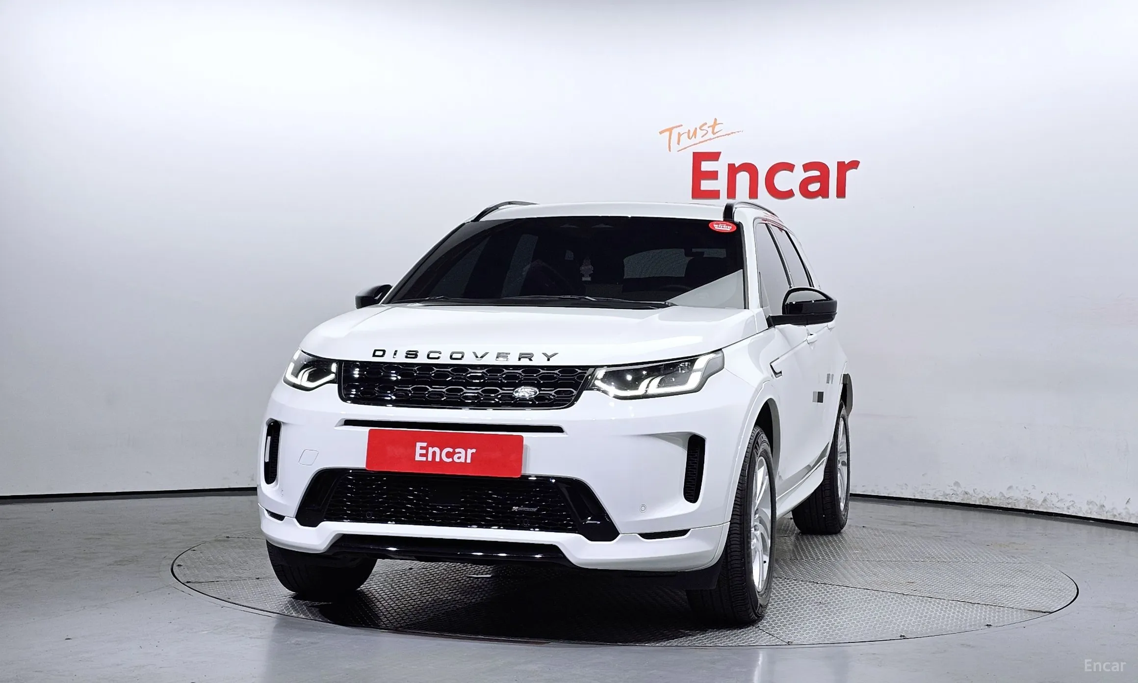 Land Rover Discovery Sports превью 2