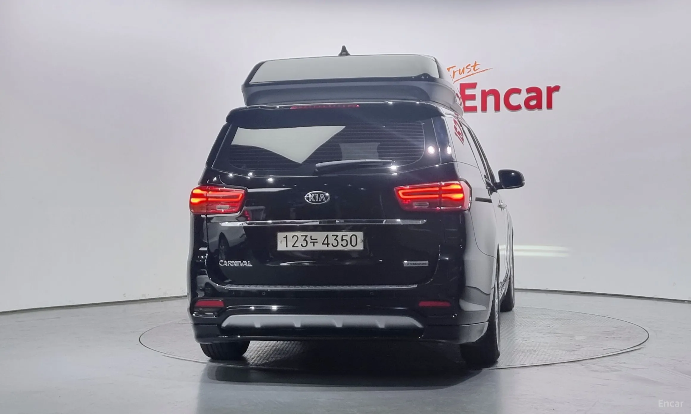 Kia Carnival превью 3