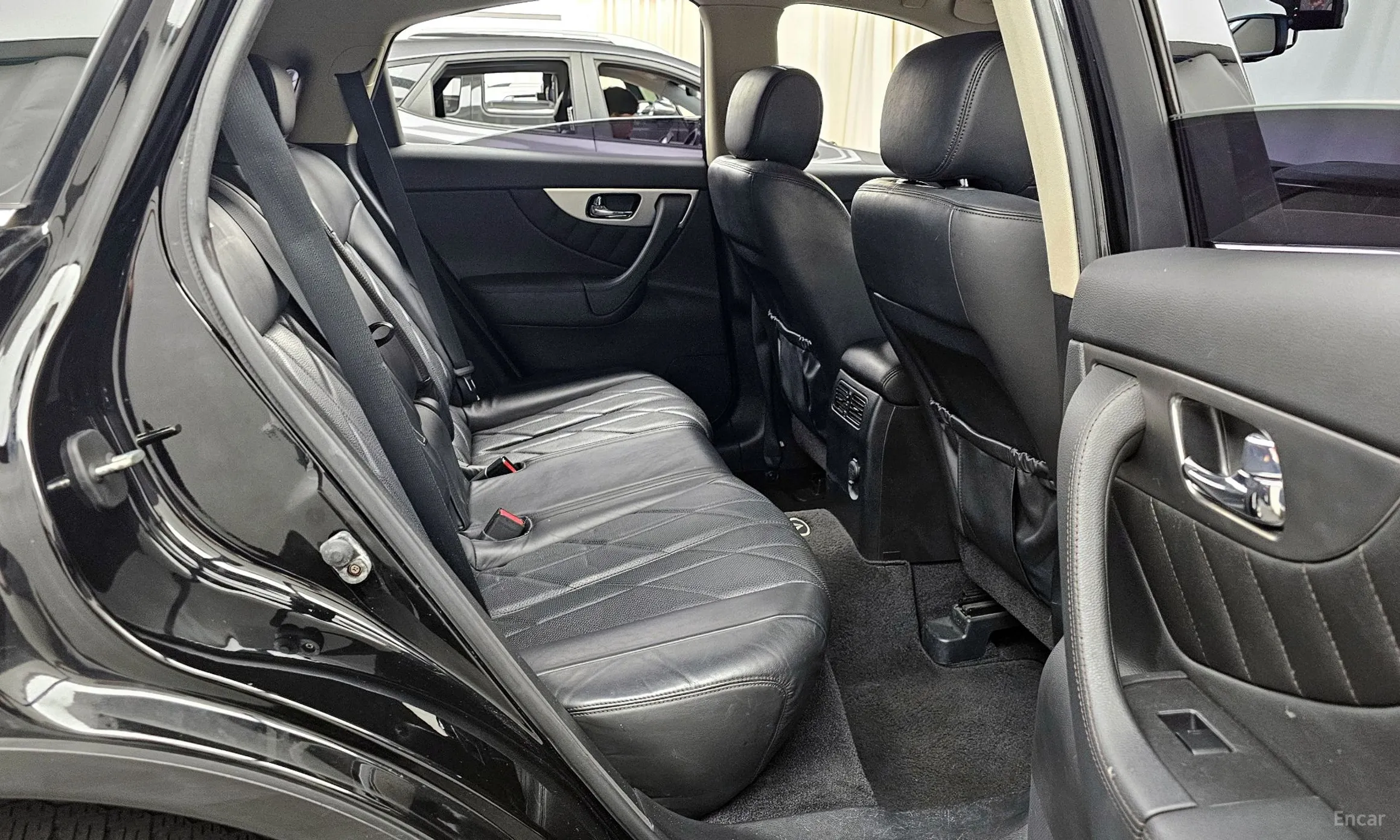 Infiniti FX35 превью 12