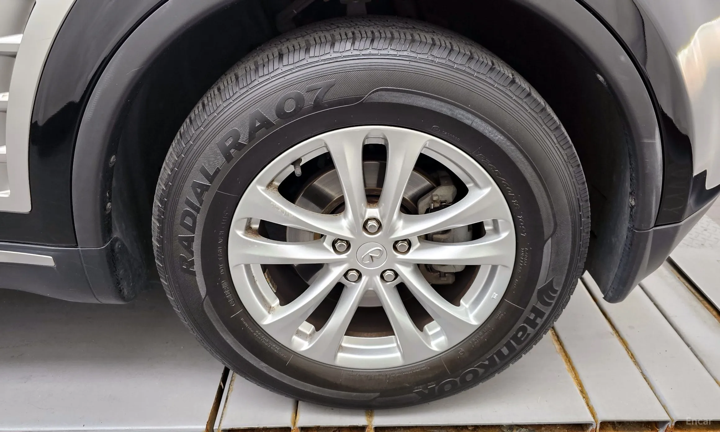 Infiniti FX35 превью 5