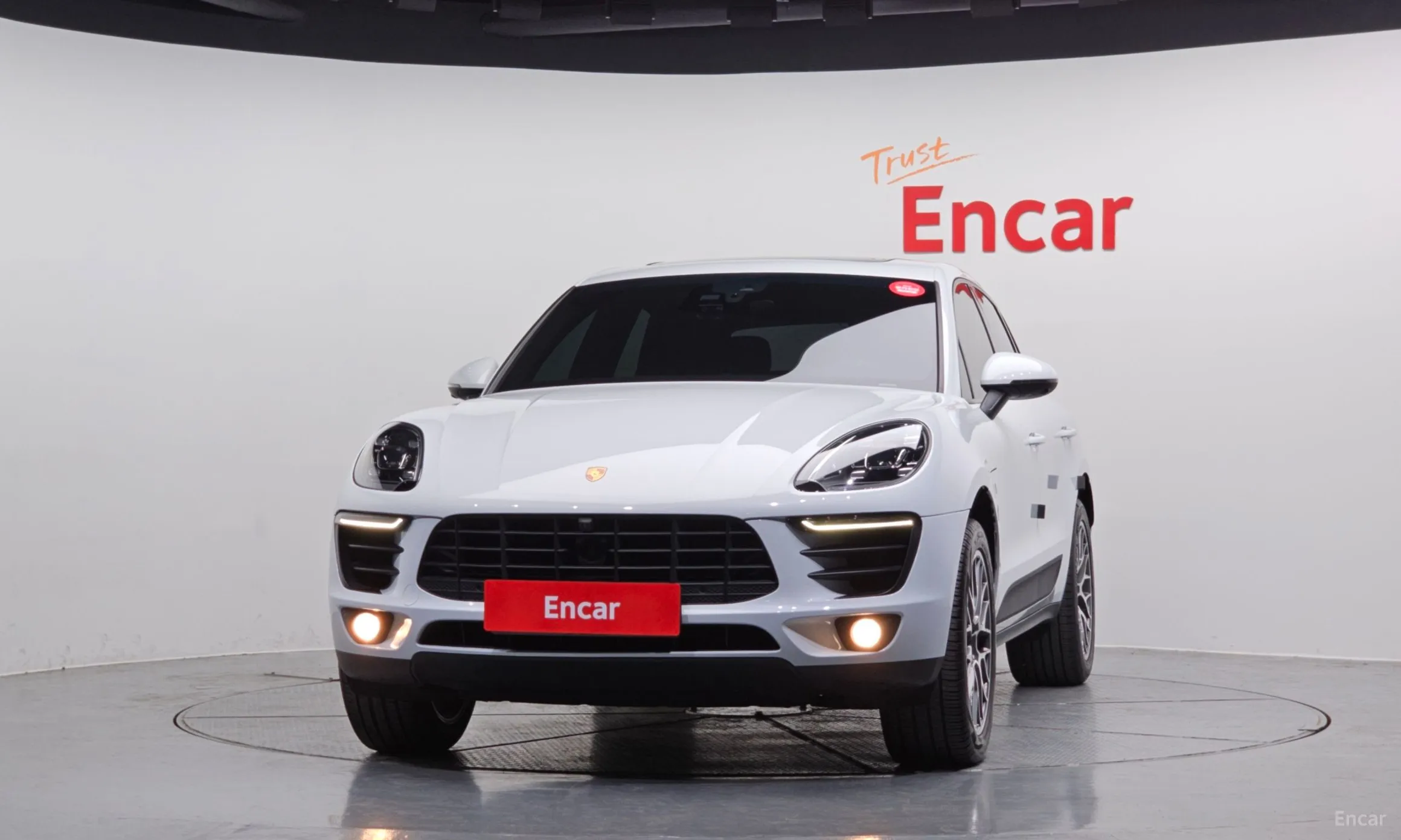 Porsche Macan превью 2