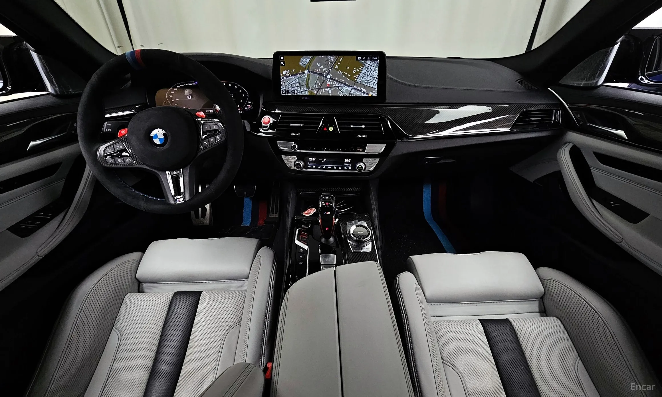 BMW M5 (F90) превью 4