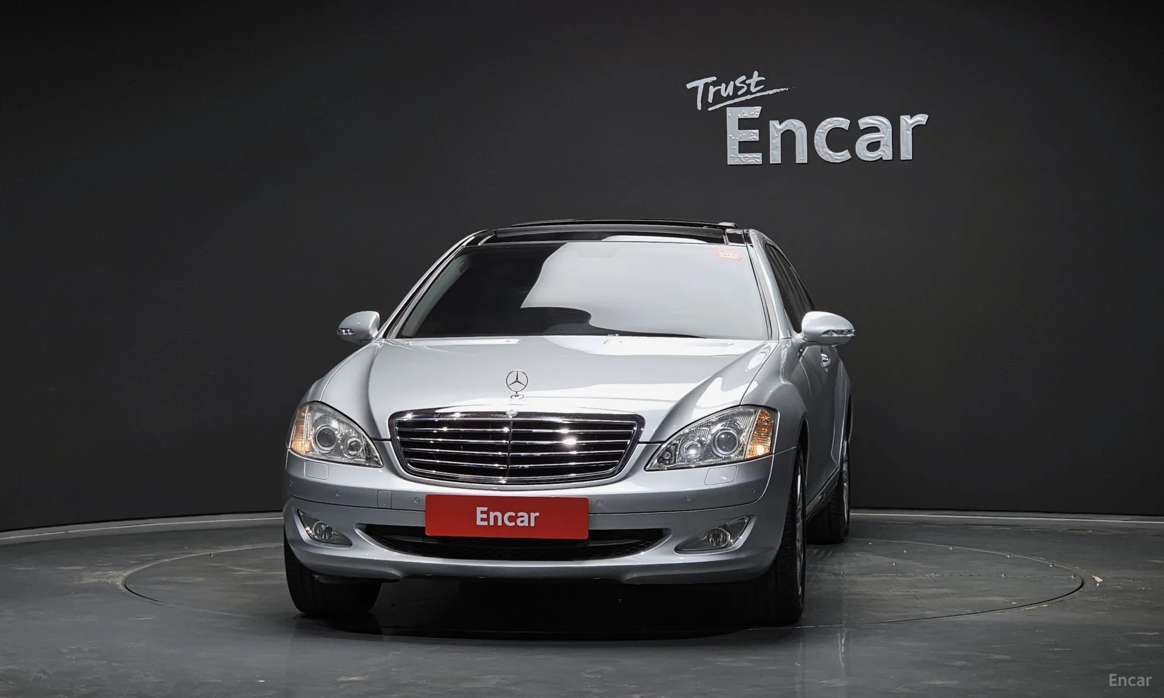 Mercedes Benz S-Class W221