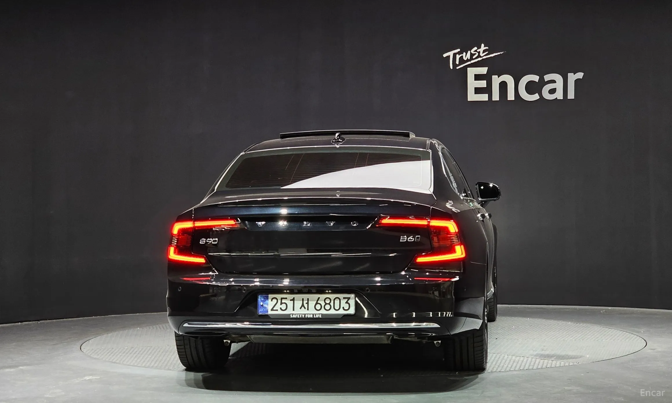 Volvo S90 превью 4
