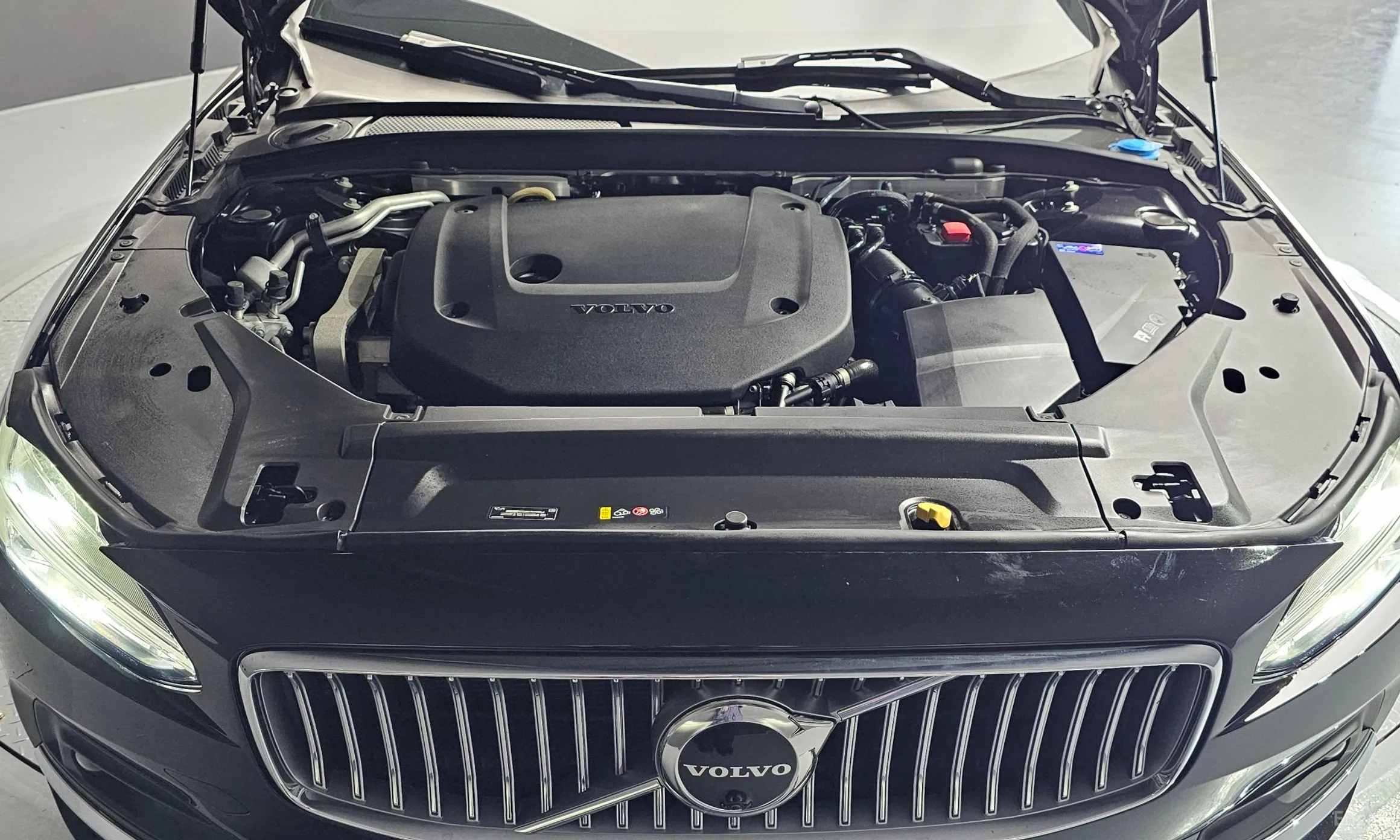 Volvo S90 превью 6