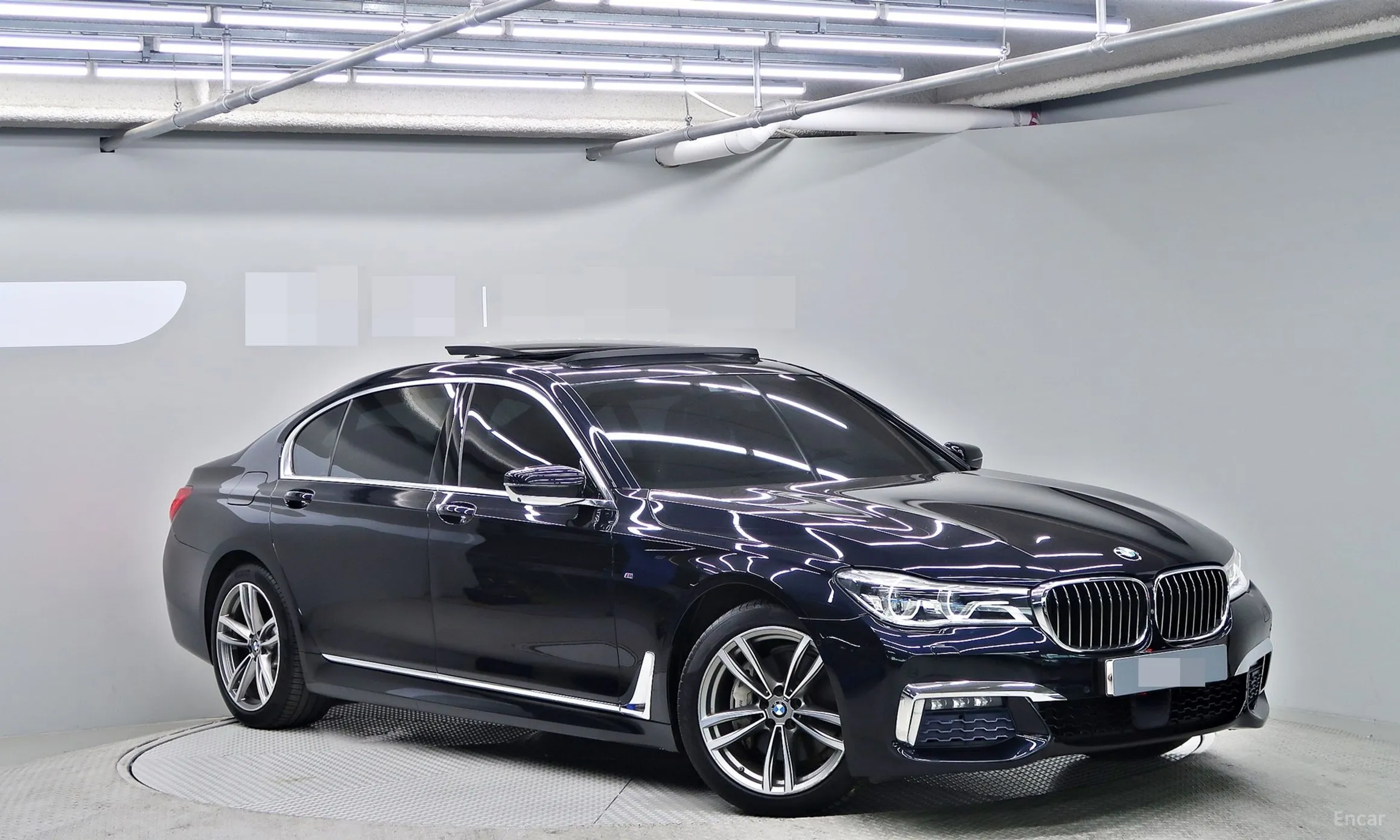 BMW 7 Series (G11) превью 2