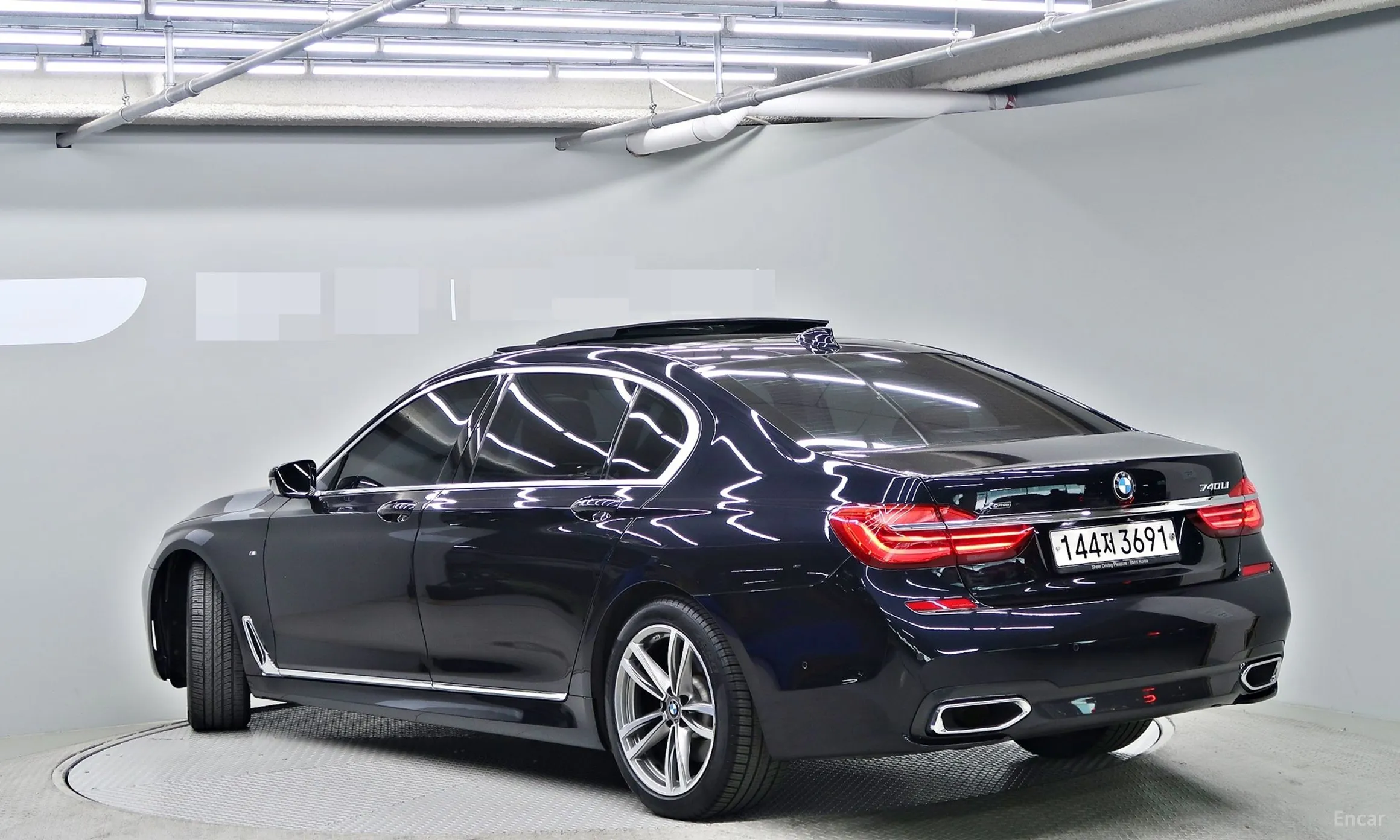 BMW 7 Series (G11) превью 3