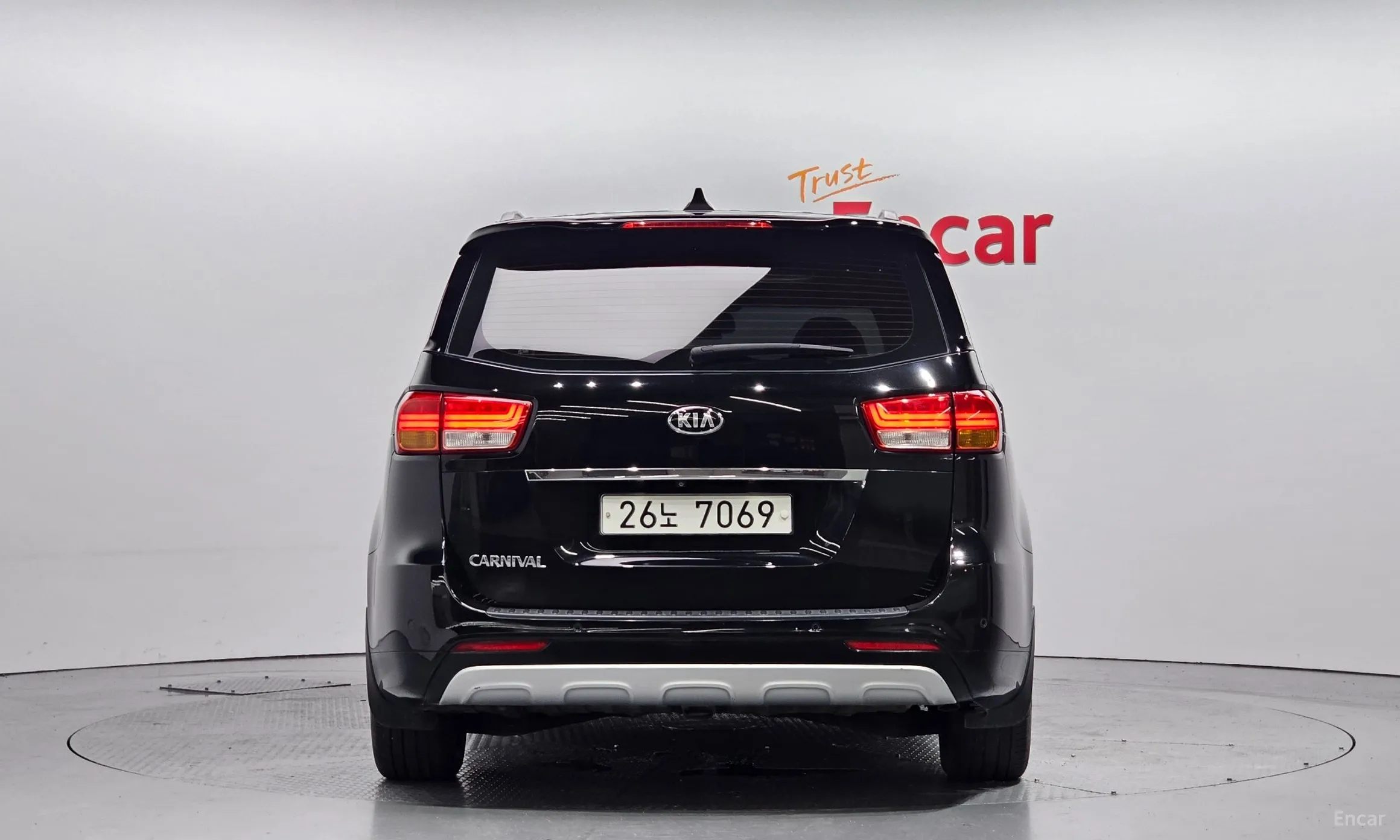 Kia Carnival превью 3