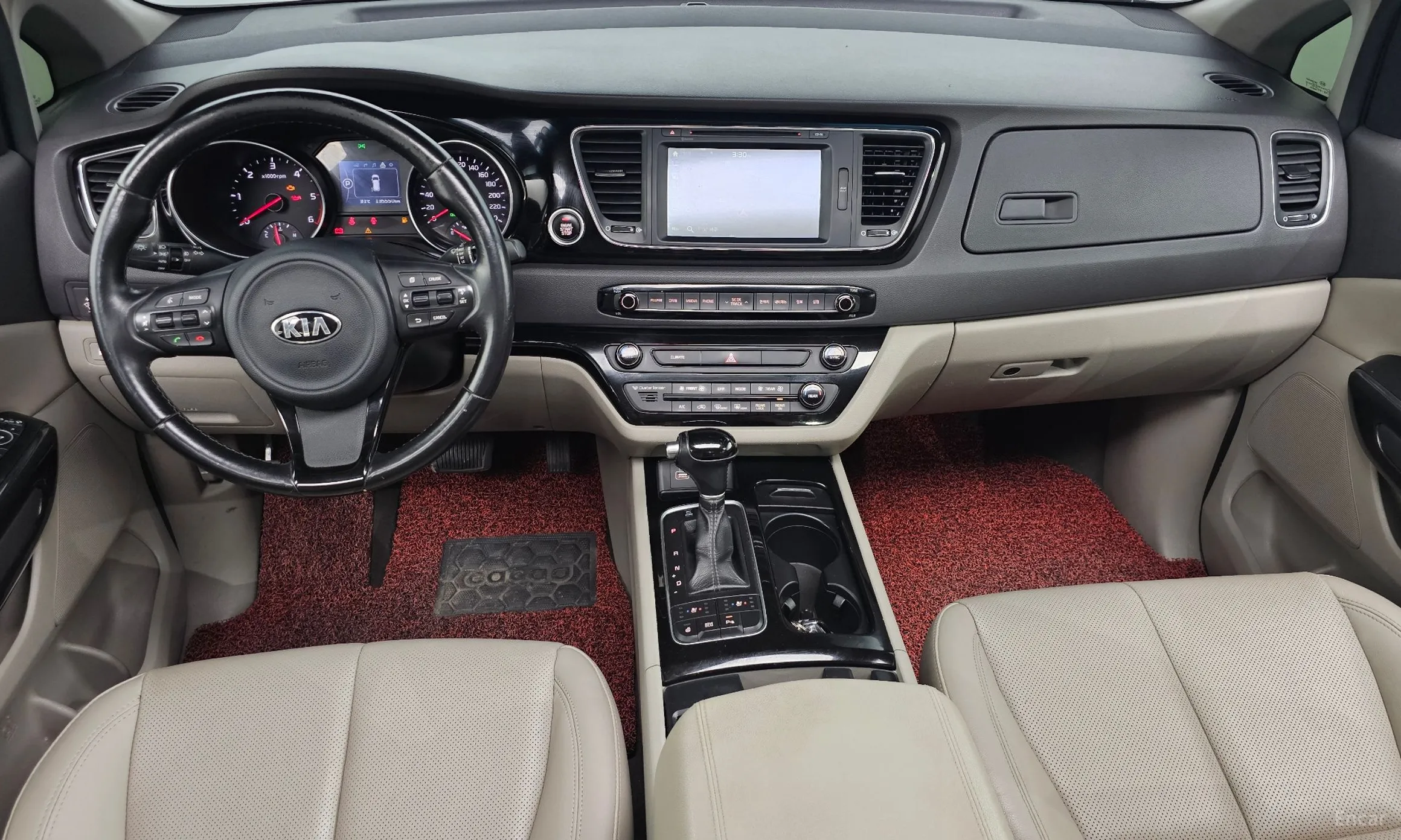 Kia Carnival превью 4