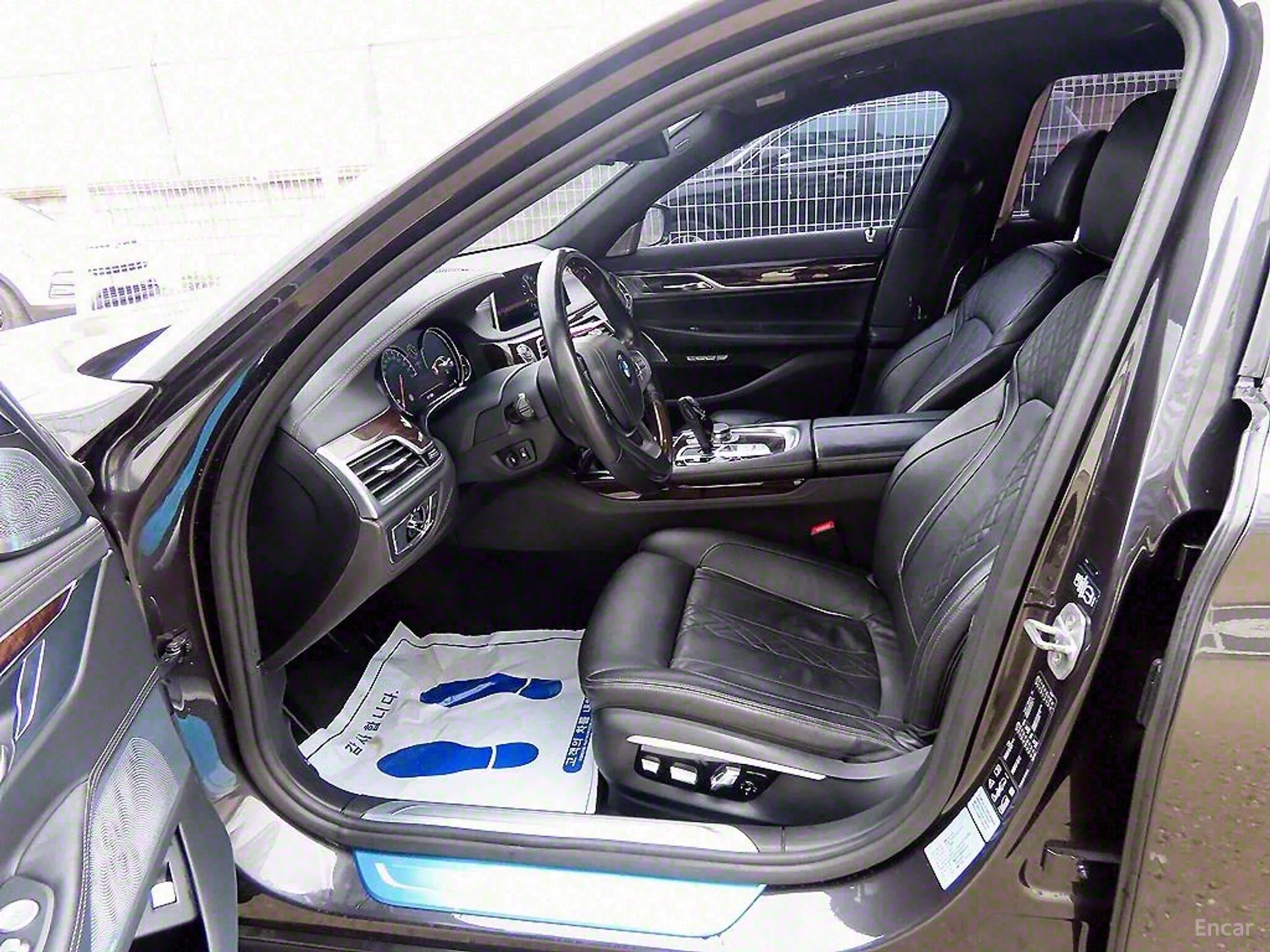 BMW 7 Series (G11) превью 3