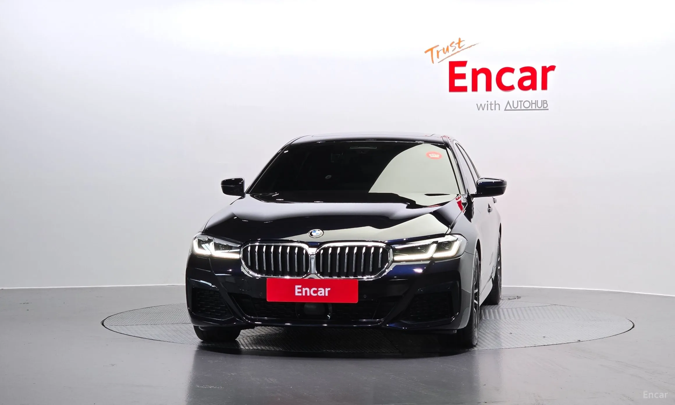 BMW 5 Series (G30) превью 2