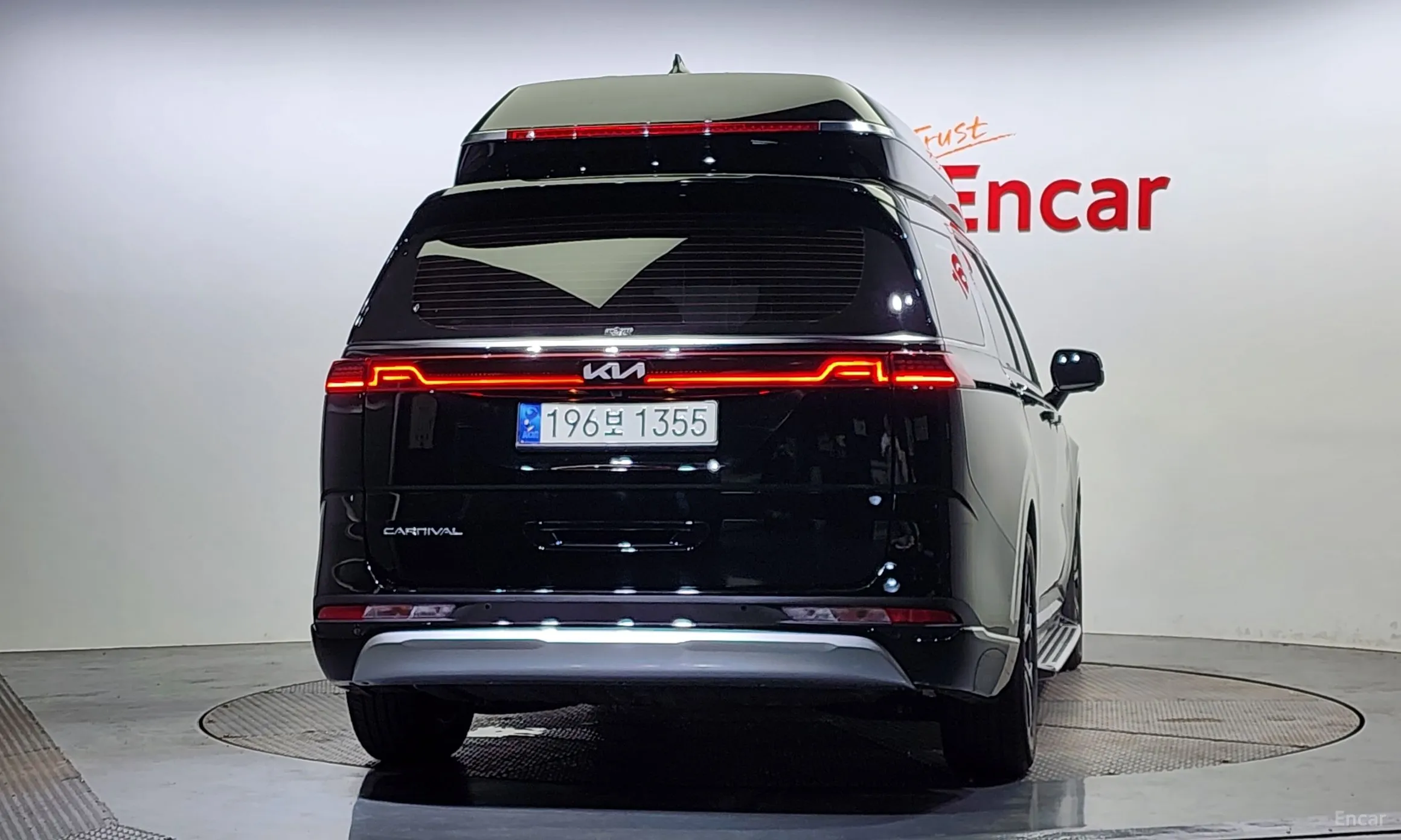 Kia Carnival Gen 4 превью 3