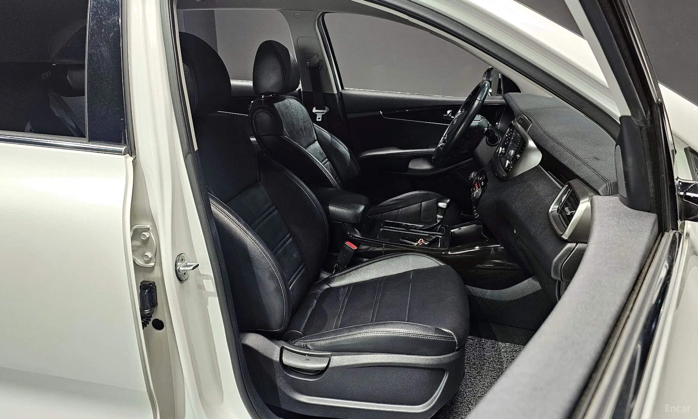 Kia Sorento превью 10