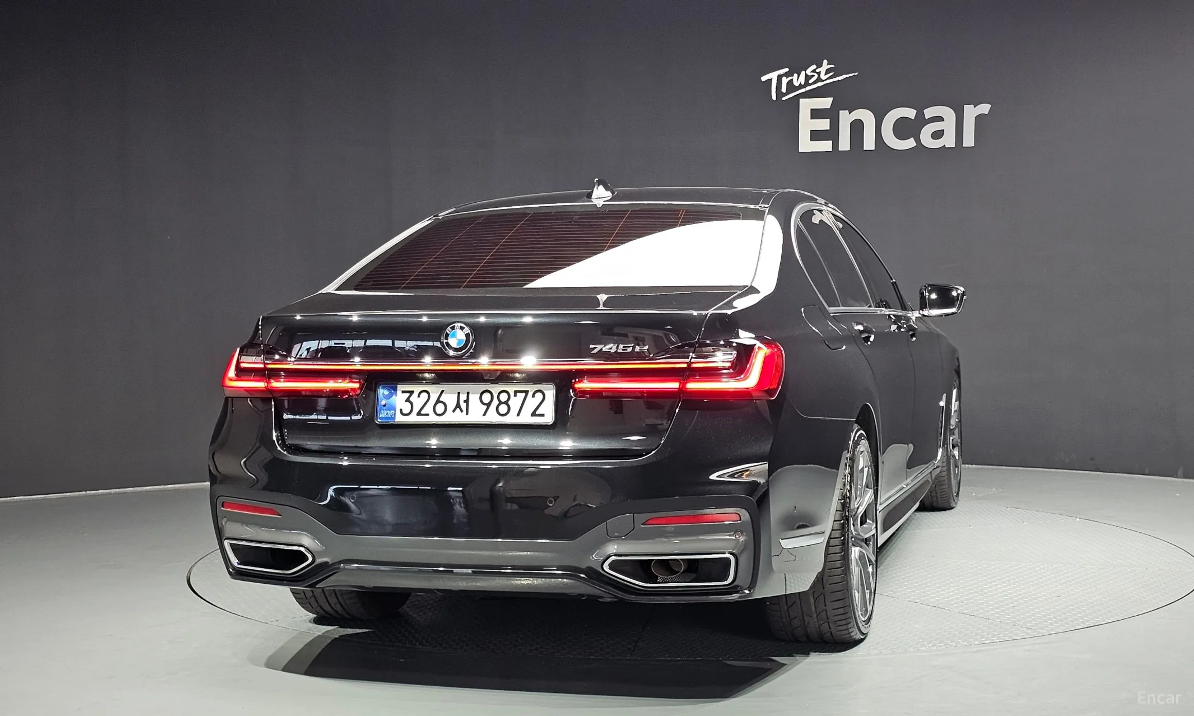 BMW 7 Series (G11) превью 3