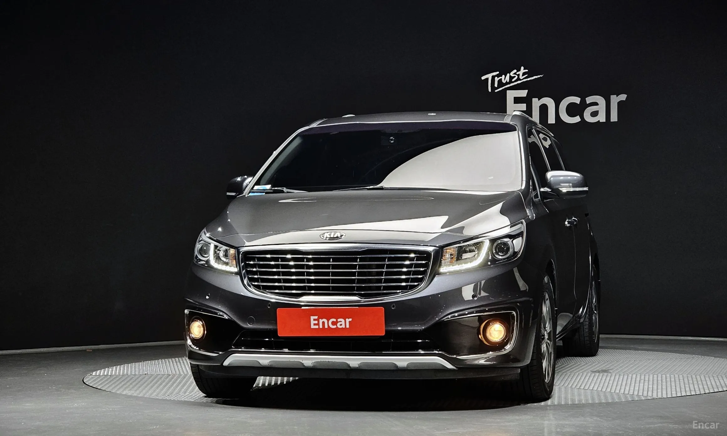 Kia Carnival превью 2