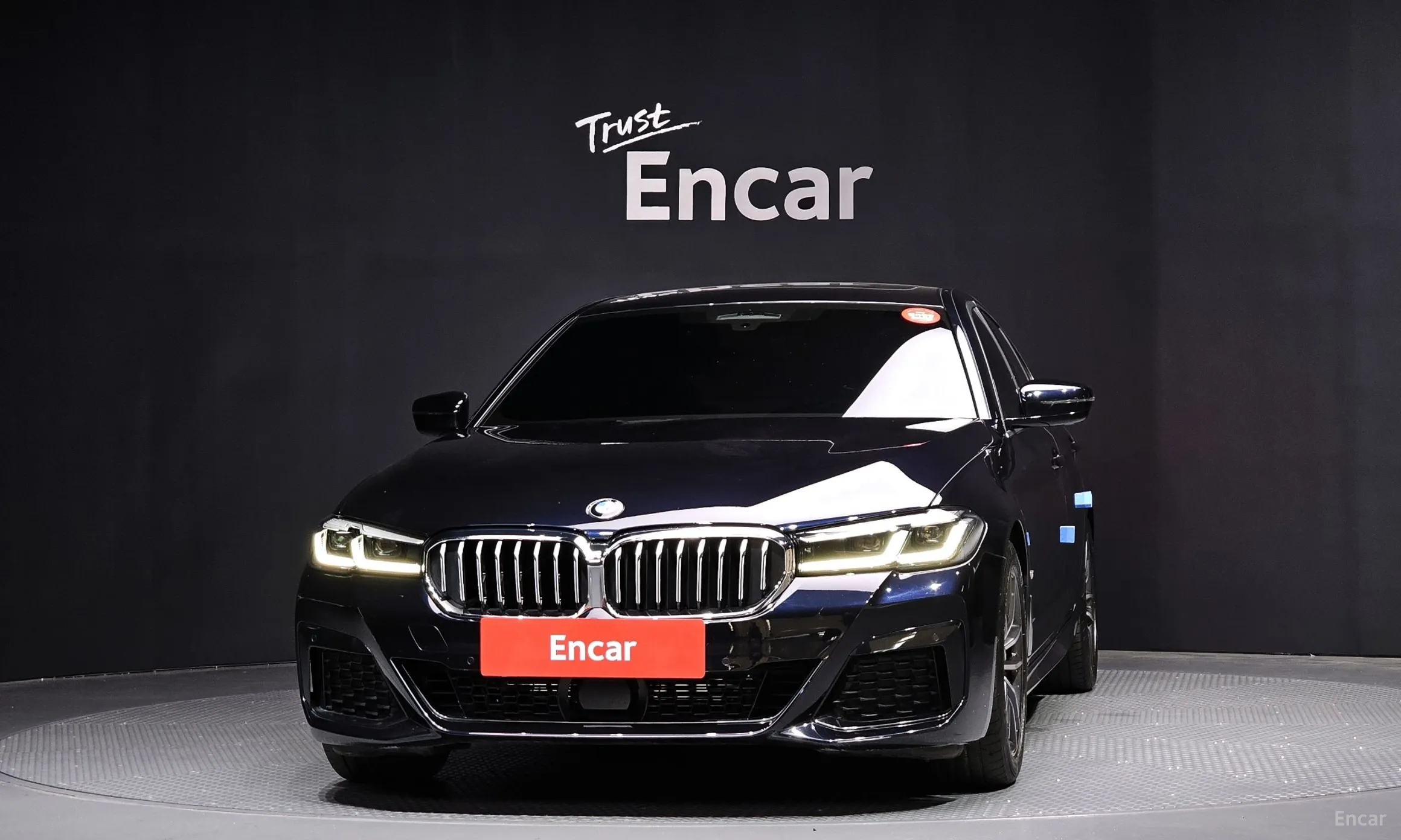 BMW 5 Series (G30) превью 2