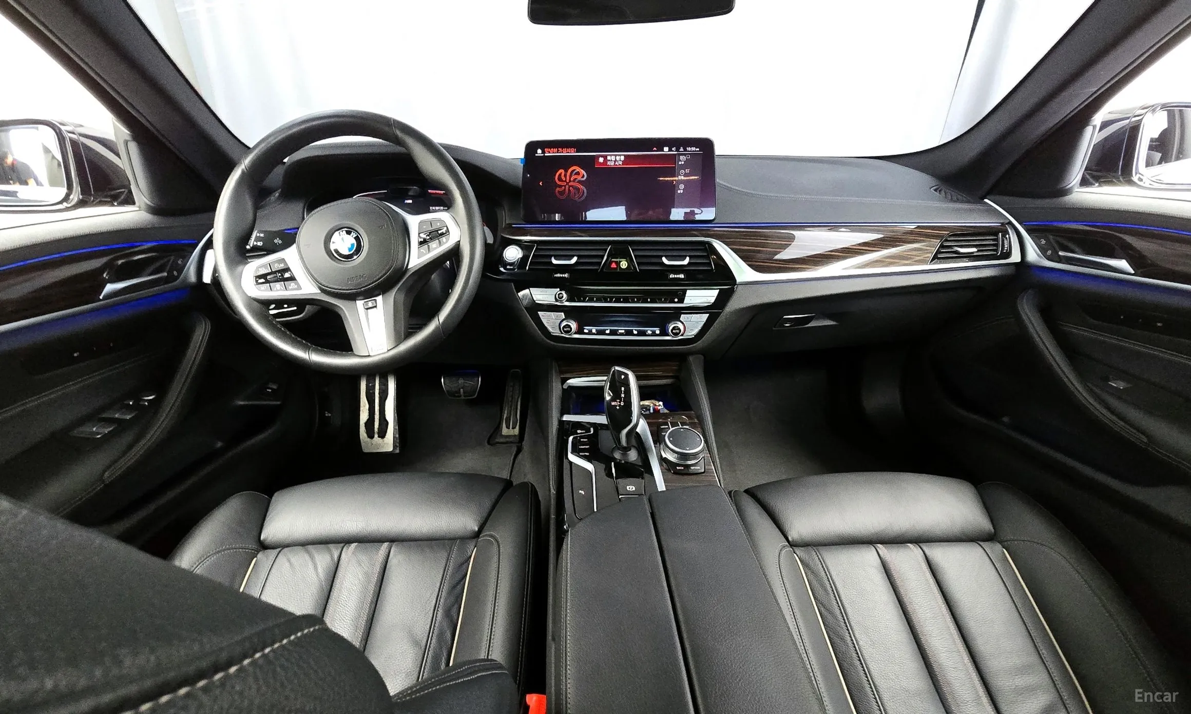 BMW 5 Series (G30) превью 4