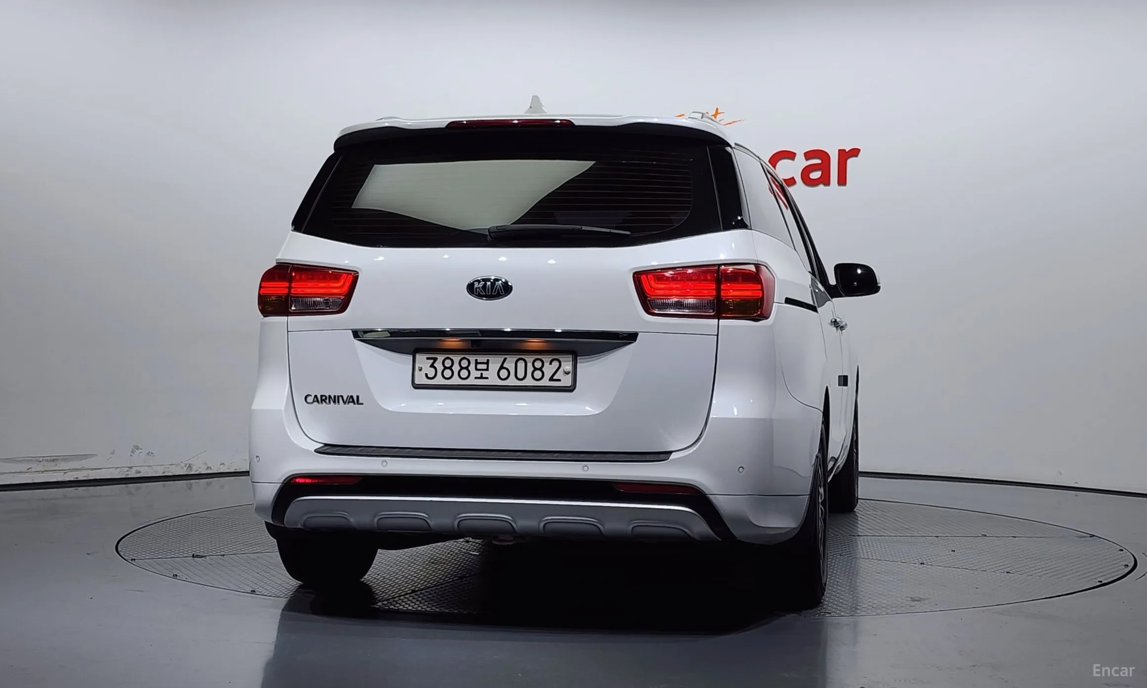 Kia Carnival превью 3