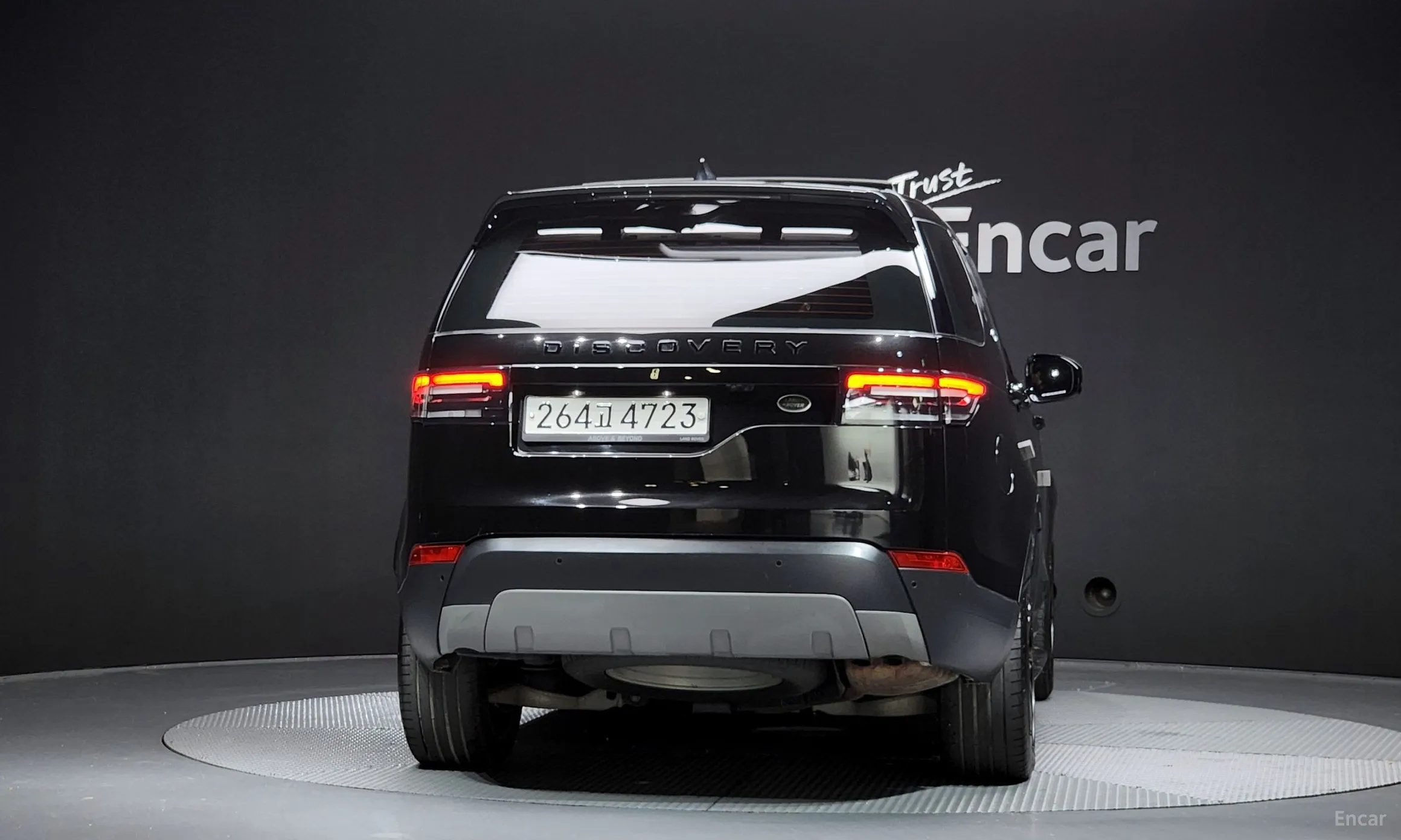 Land Rover Discovery 5 превью 3