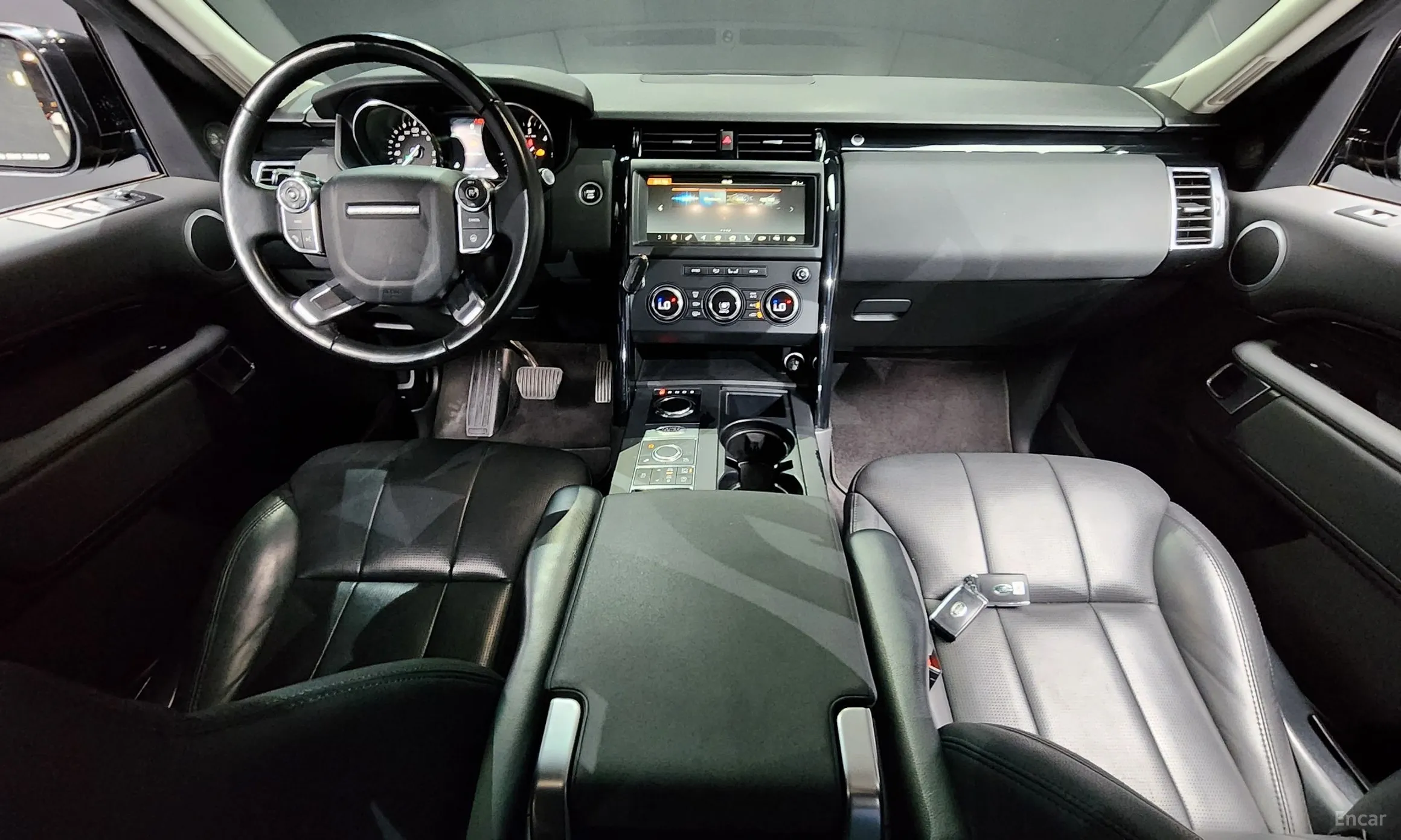 Land Rover Discovery 5 превью 4