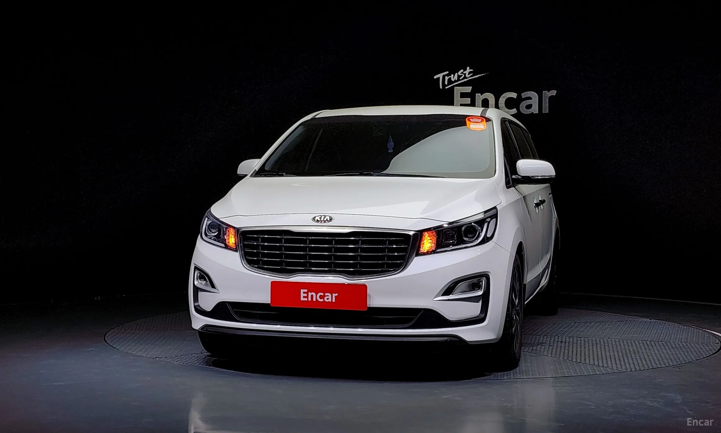 Kia Carnival превью 2