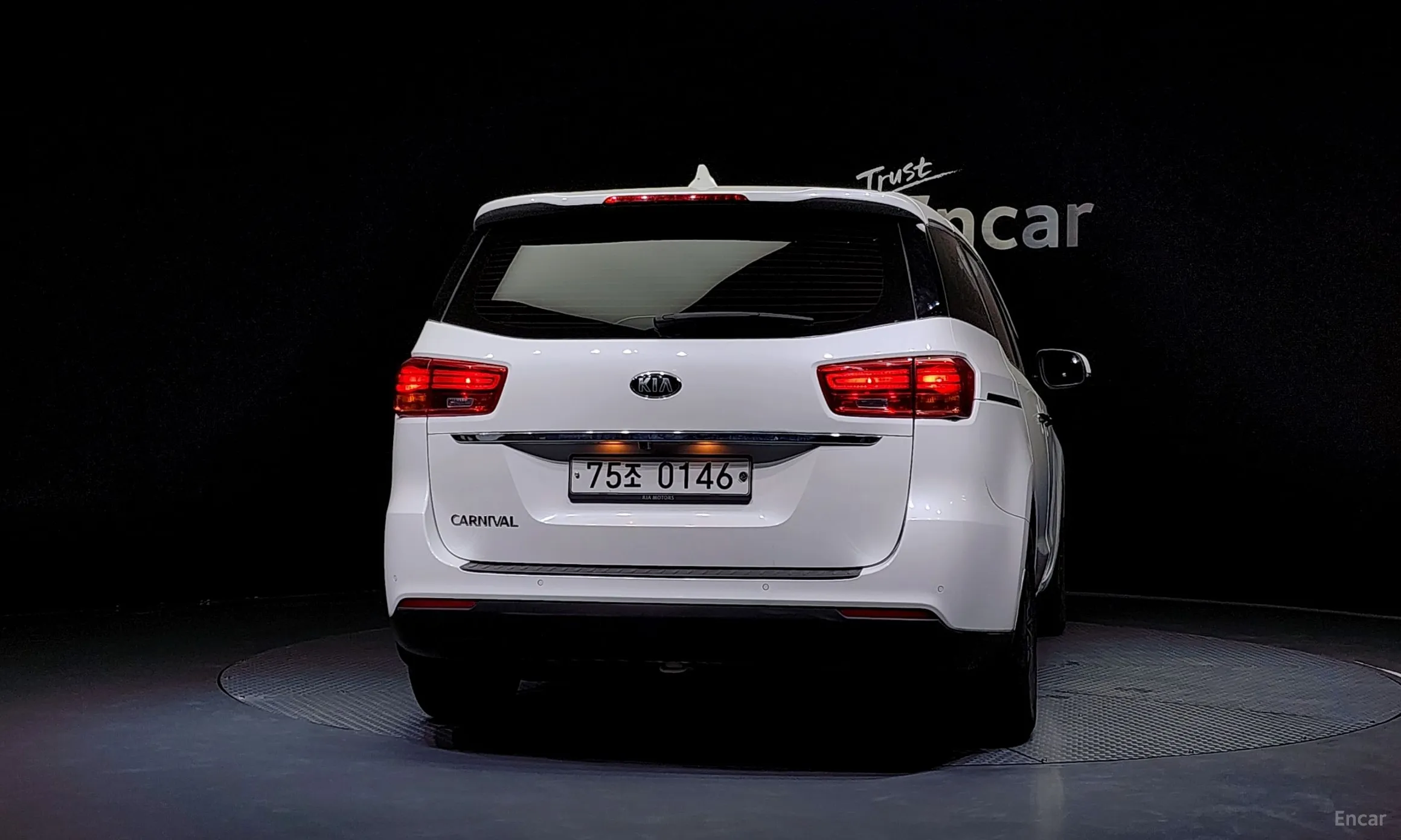 Kia Carnival превью 3