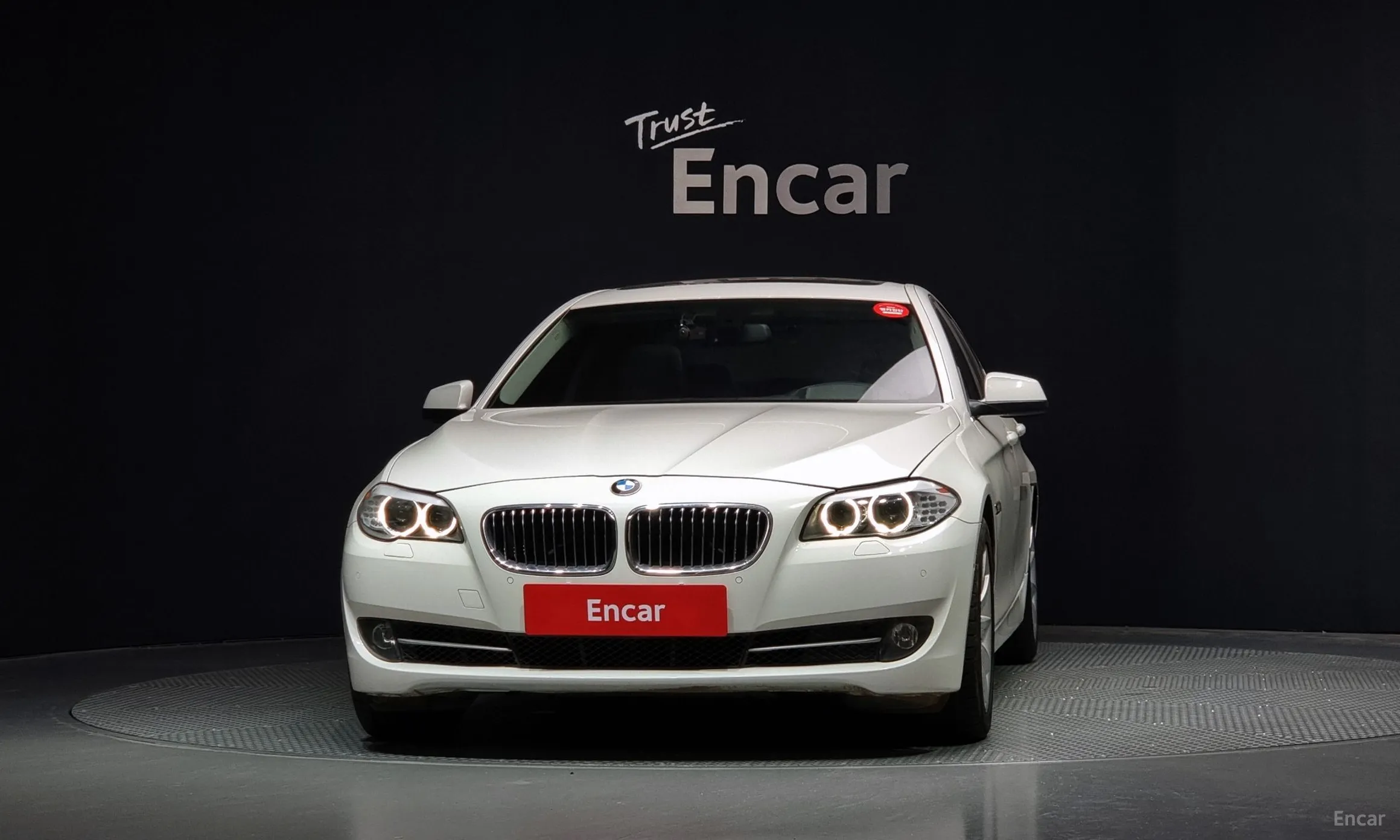 BMW 5 Series (F10) превью 2