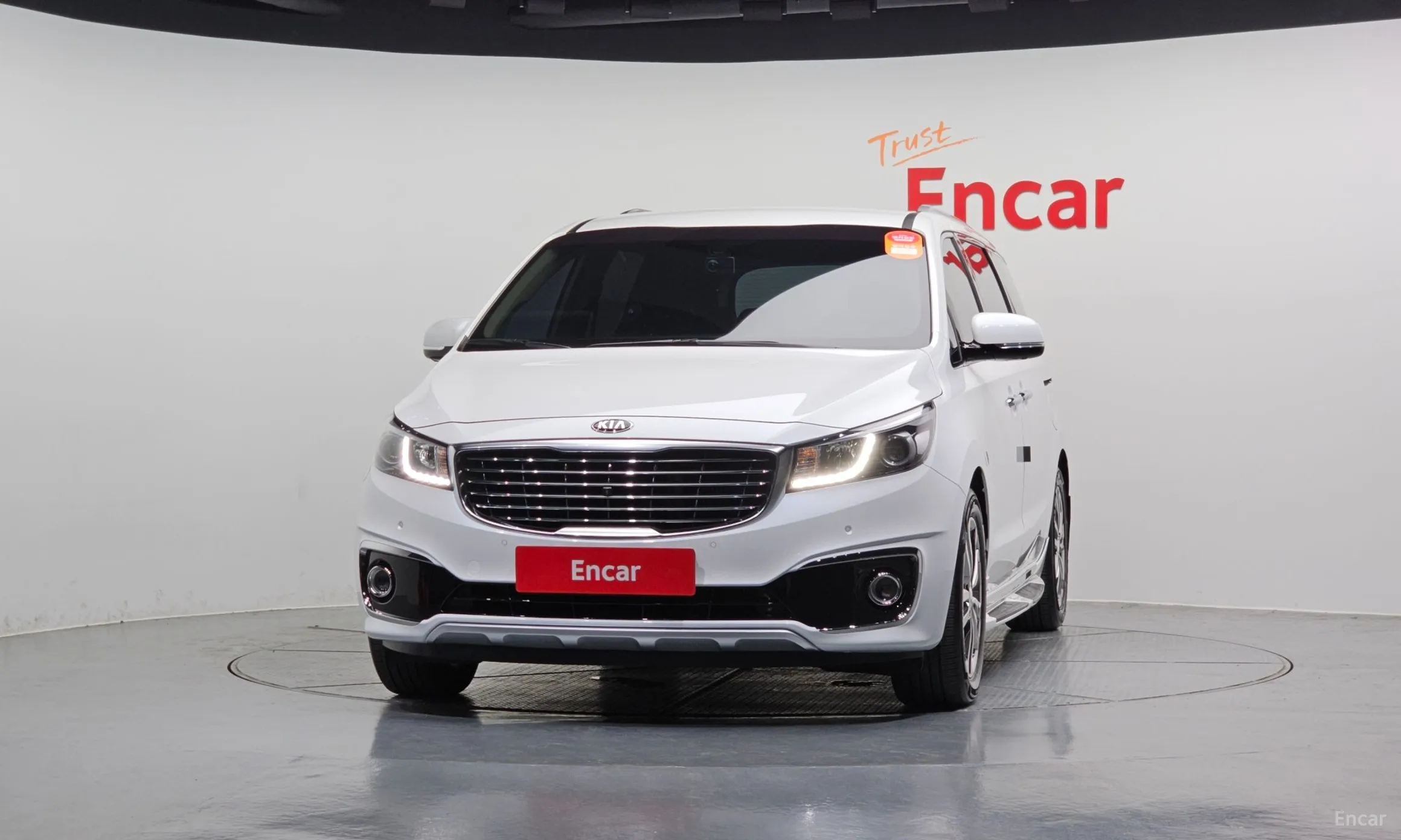 Kia Carnival превью 2