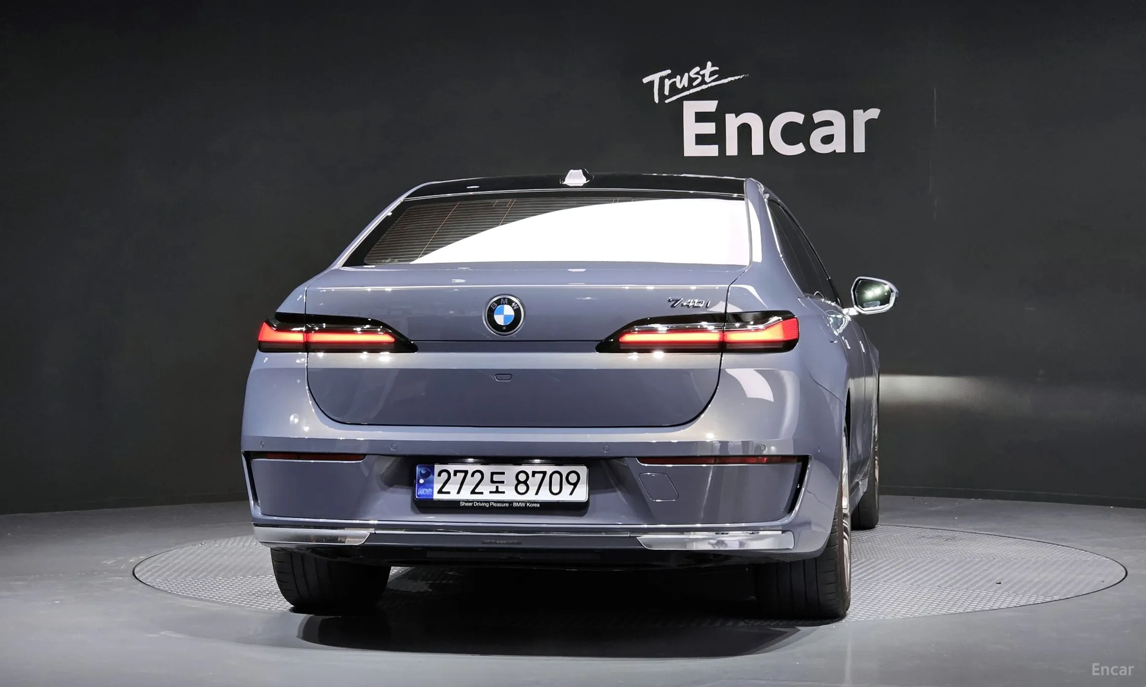 BMW 7 Series (G70) превью 3