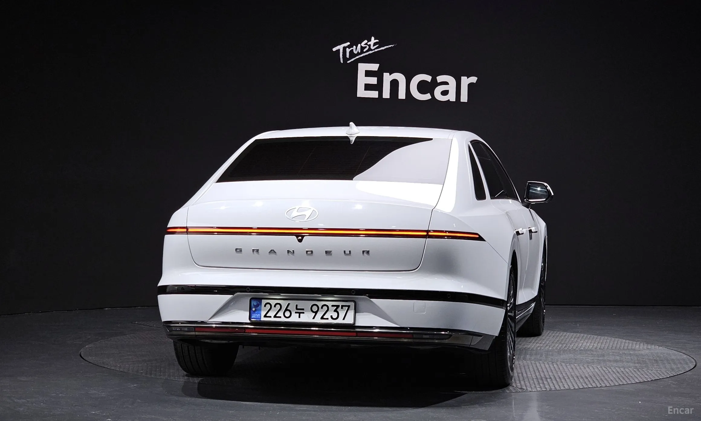Hyundai Grandeur Hybrid (GN7) превью 3