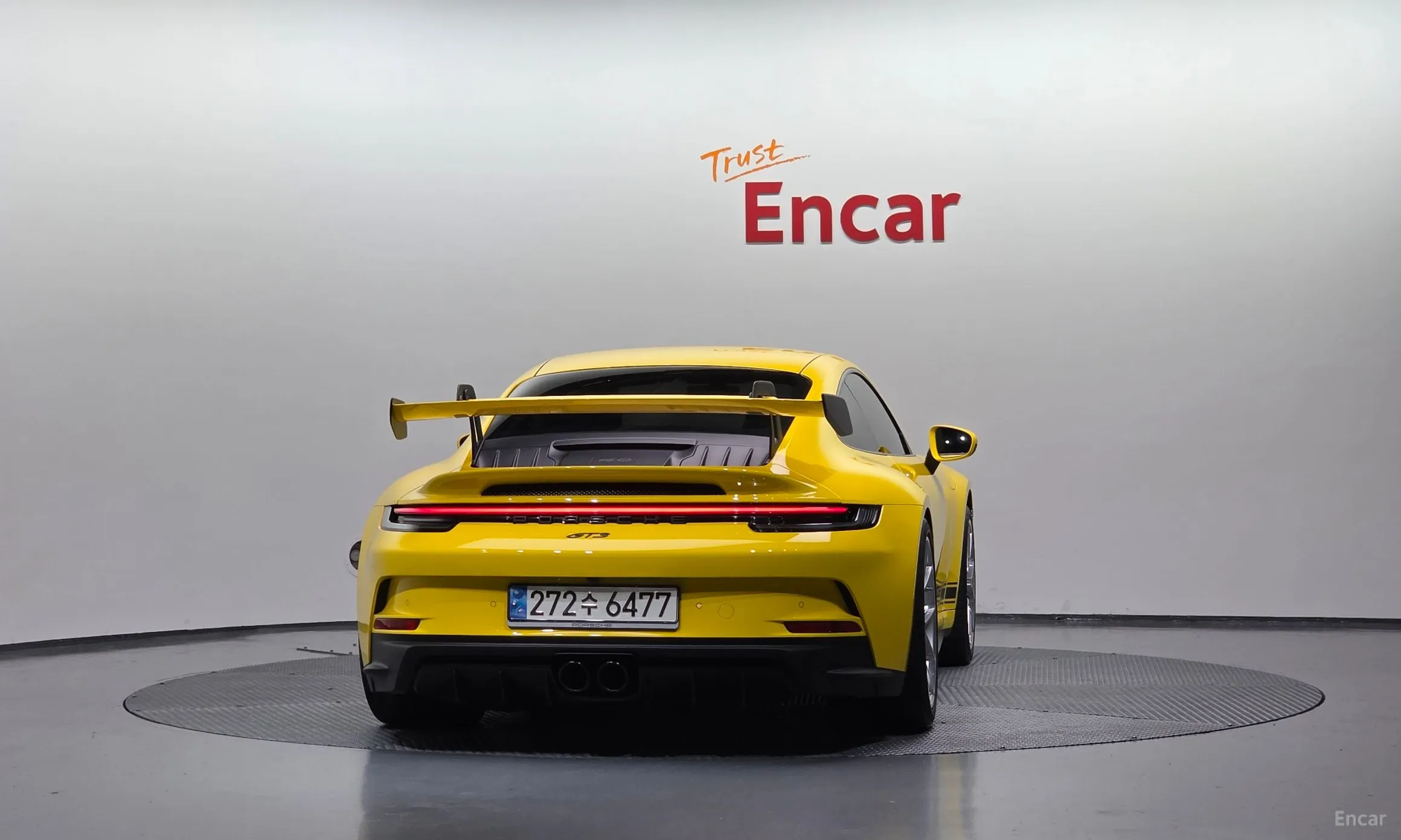 Porsche 911 (992) превью 3