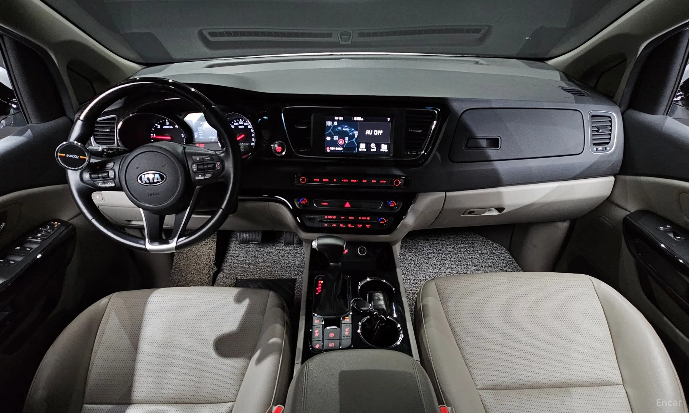 Kia Carnival превью 4
