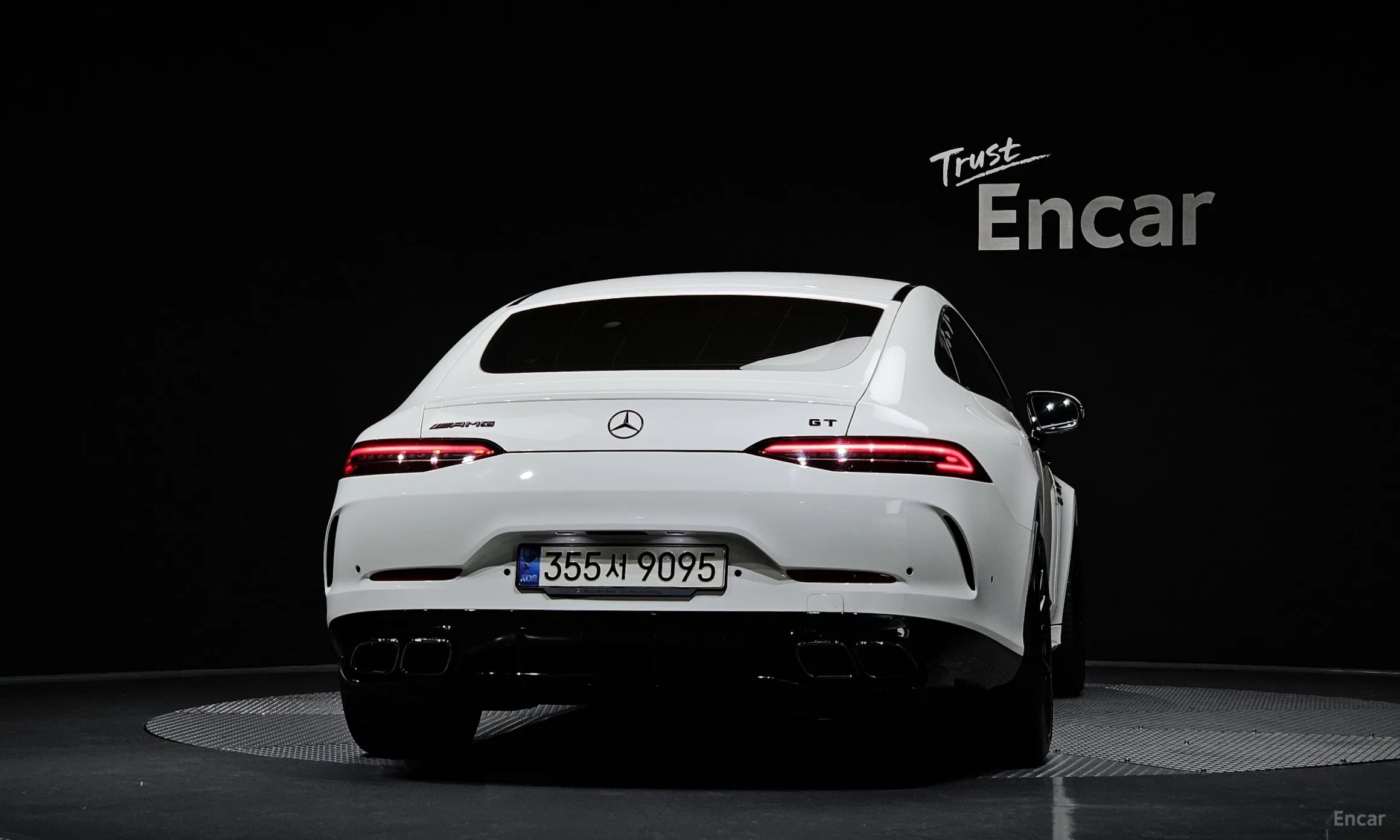 Mercedes Benz AMG GT превью 3